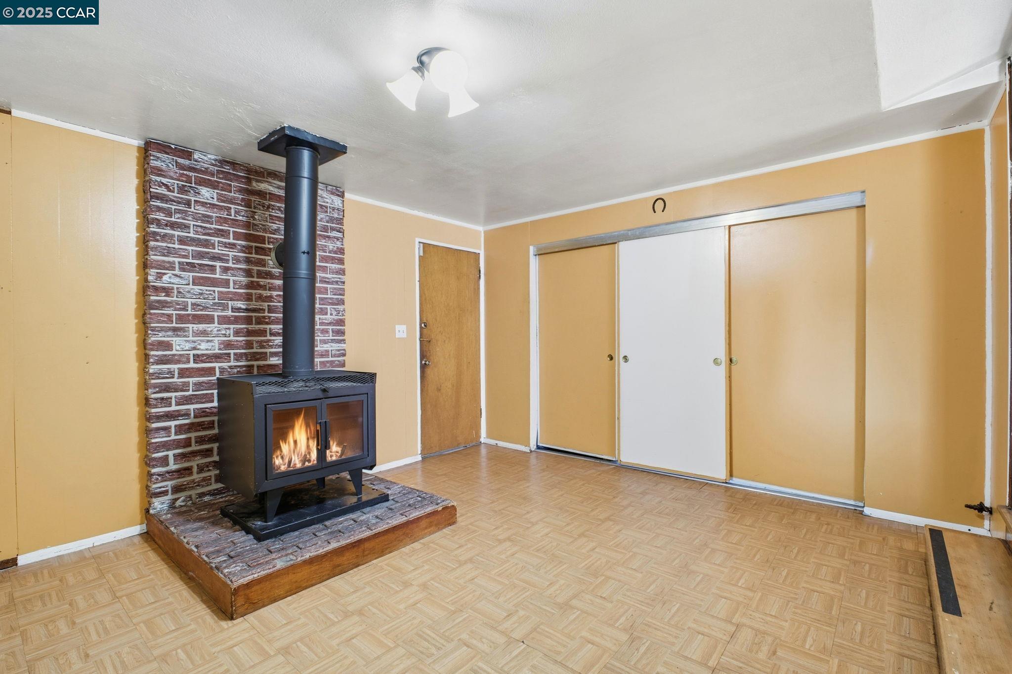 Detail Gallery Image 12 of 35 For 19736 Royal Ave, Hayward,  CA 94541 - 3 Beds | 1 Baths