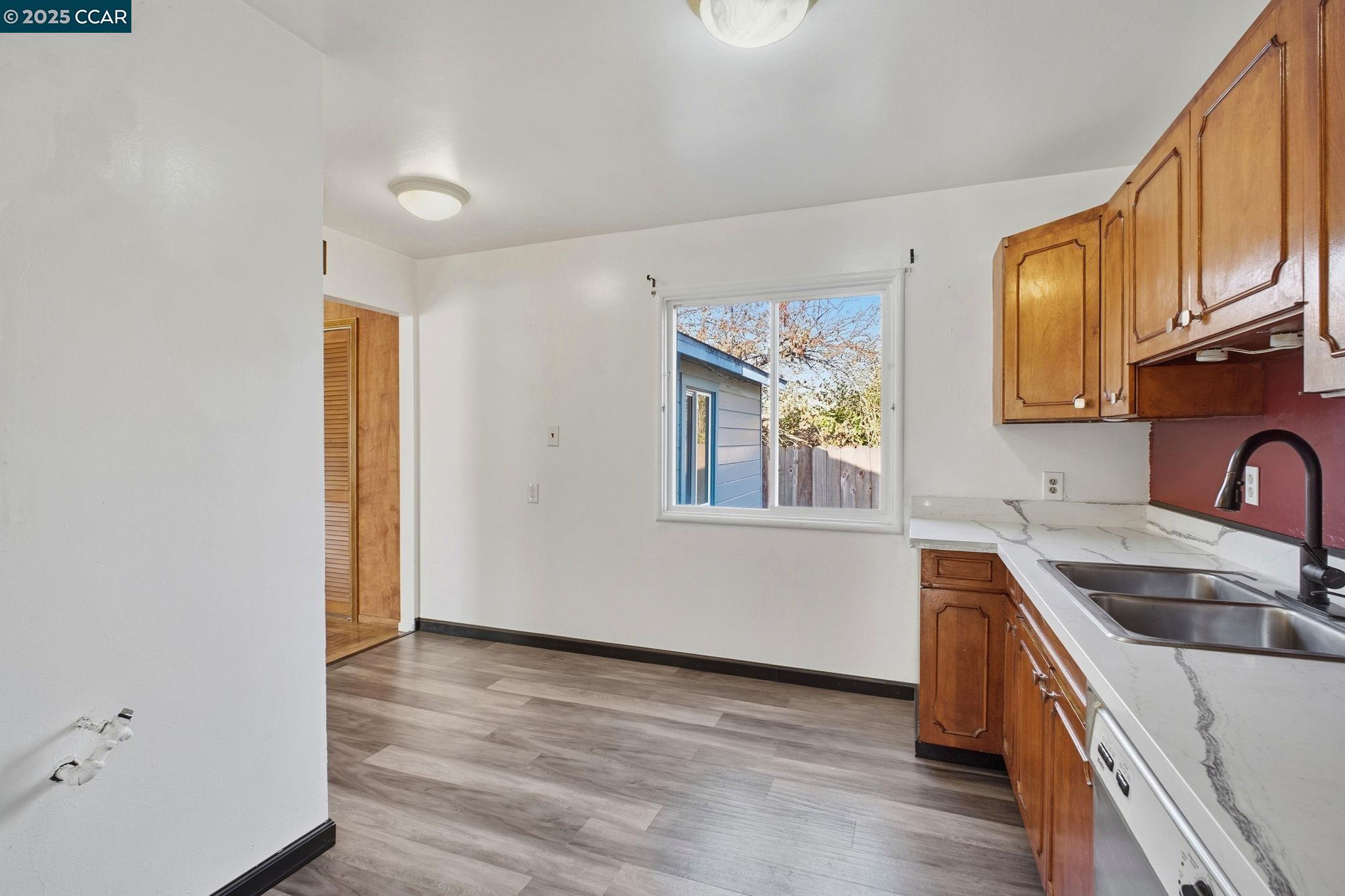 Detail Gallery Image 14 of 35 For 19736 Royal Ave, Hayward,  CA 94541 - 3 Beds | 1 Baths