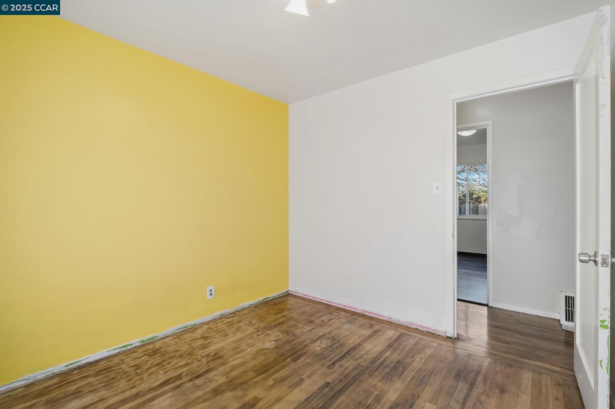 Detail Gallery Image 18 of 35 For 19736 Royal Ave, Hayward,  CA 94541 - 3 Beds | 1 Baths