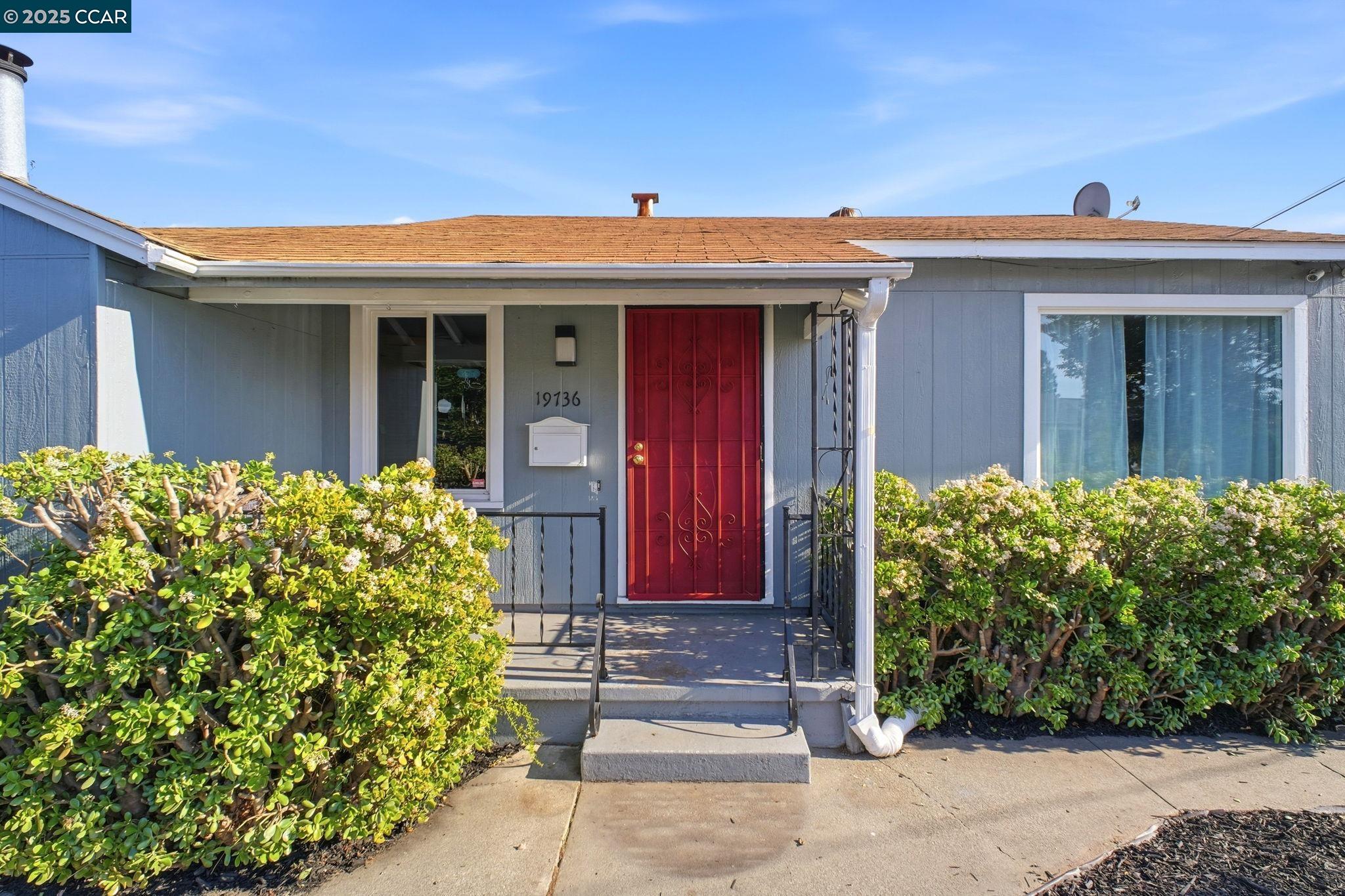 Detail Gallery Image 4 of 35 For 19736 Royal Ave, Hayward,  CA 94541 - 3 Beds | 1 Baths