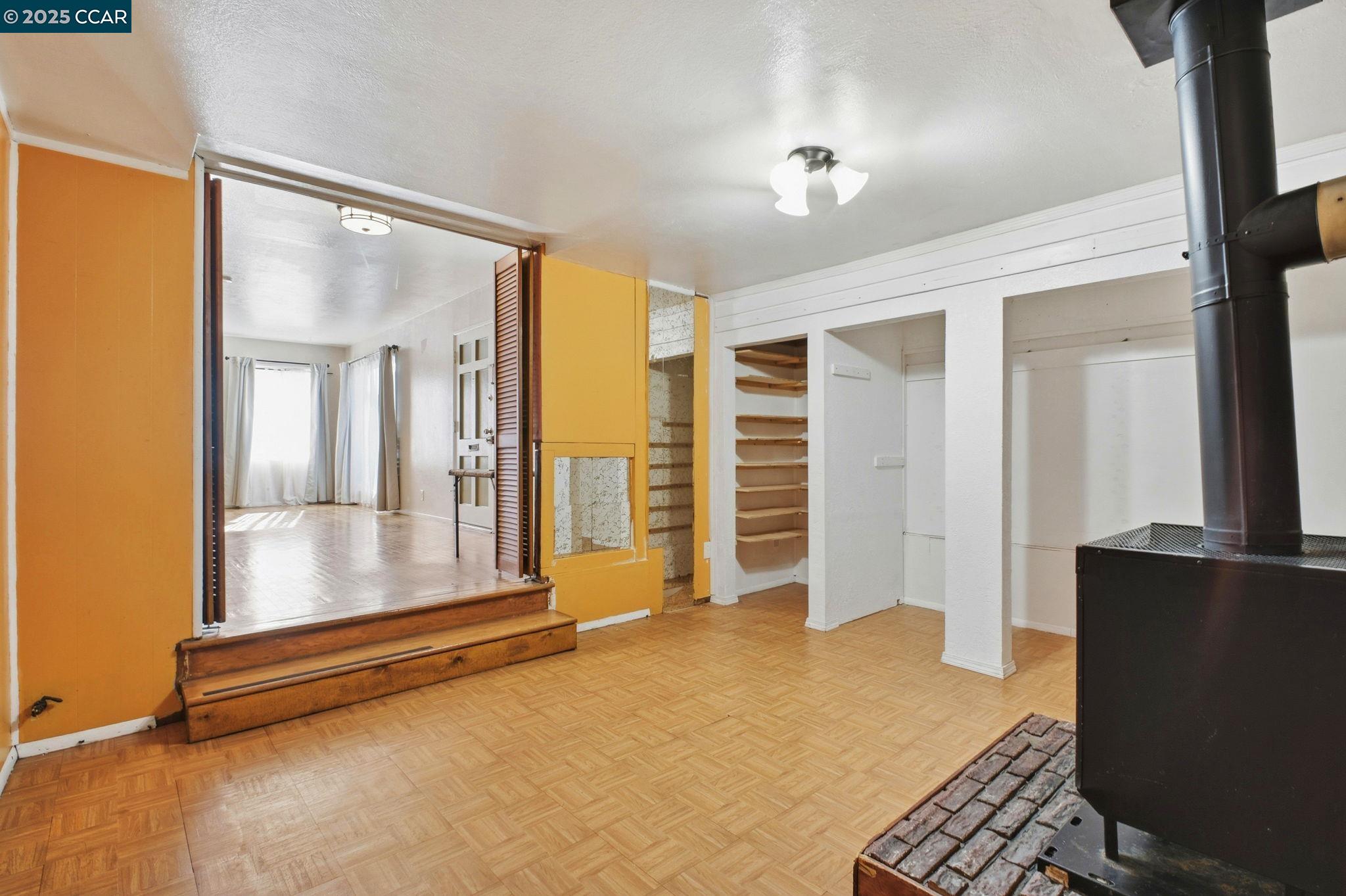 Detail Gallery Image 9 of 35 For 19736 Royal Ave, Hayward,  CA 94541 - 3 Beds | 1 Baths