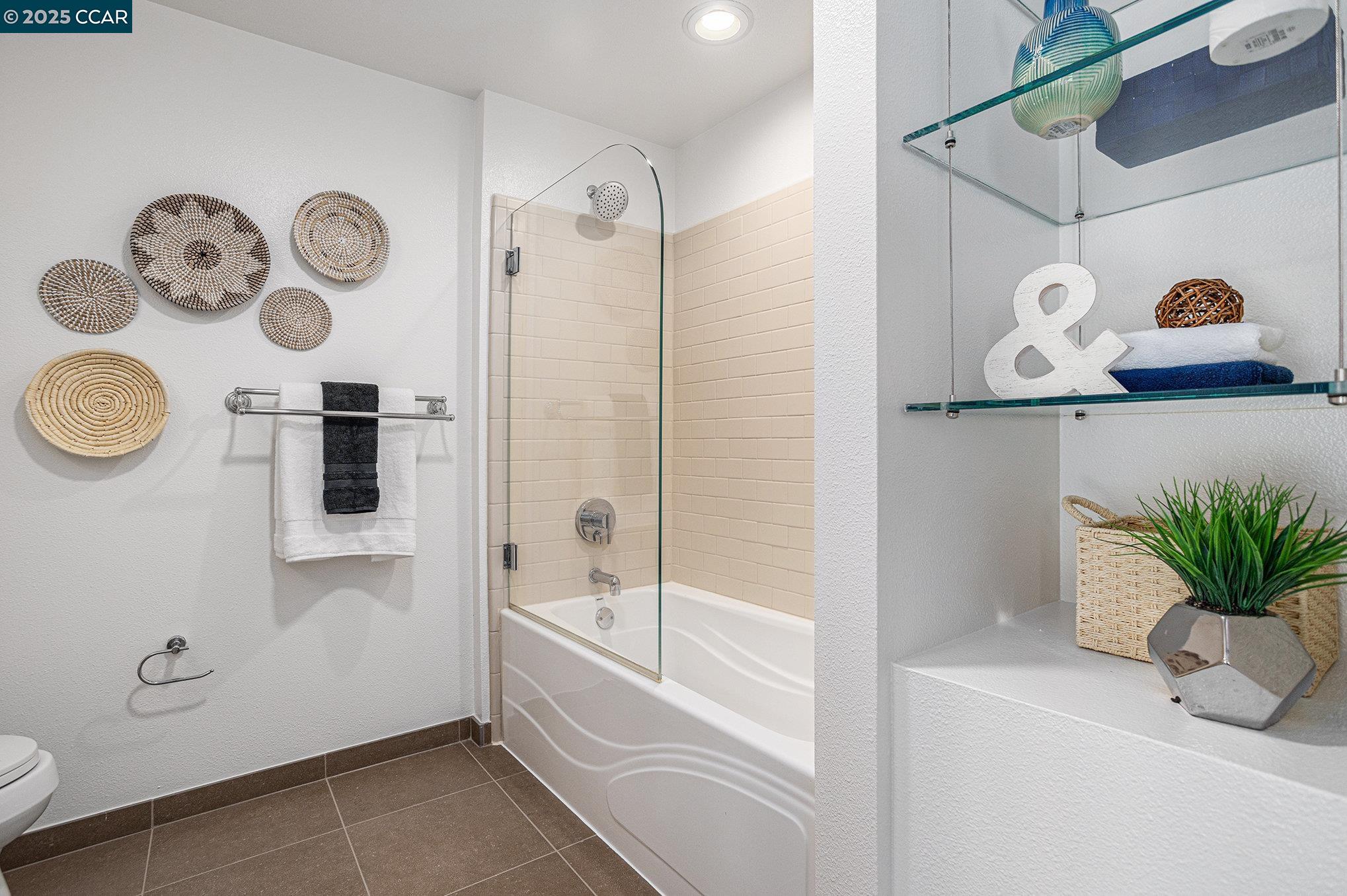 Detail Gallery Image 16 of 25 For 1655 N California Boulevard #114,  Walnut Creek,  CA 94596 - 2 Beds | 2 Baths