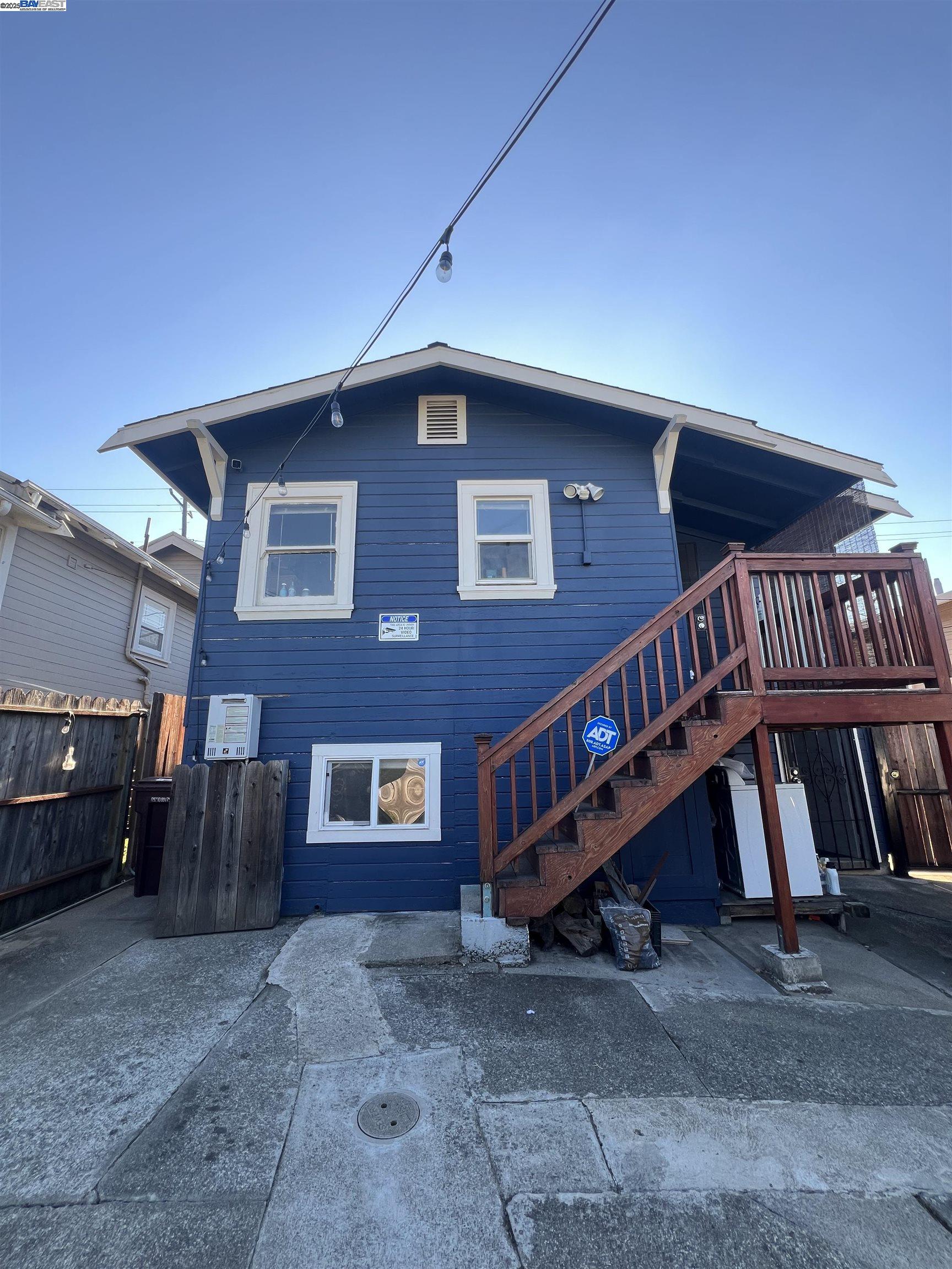 Detail Gallery Image 6 of 33 For Lyon Ave, Oakland,  CA 94601 - 2 Beds | 1 Baths