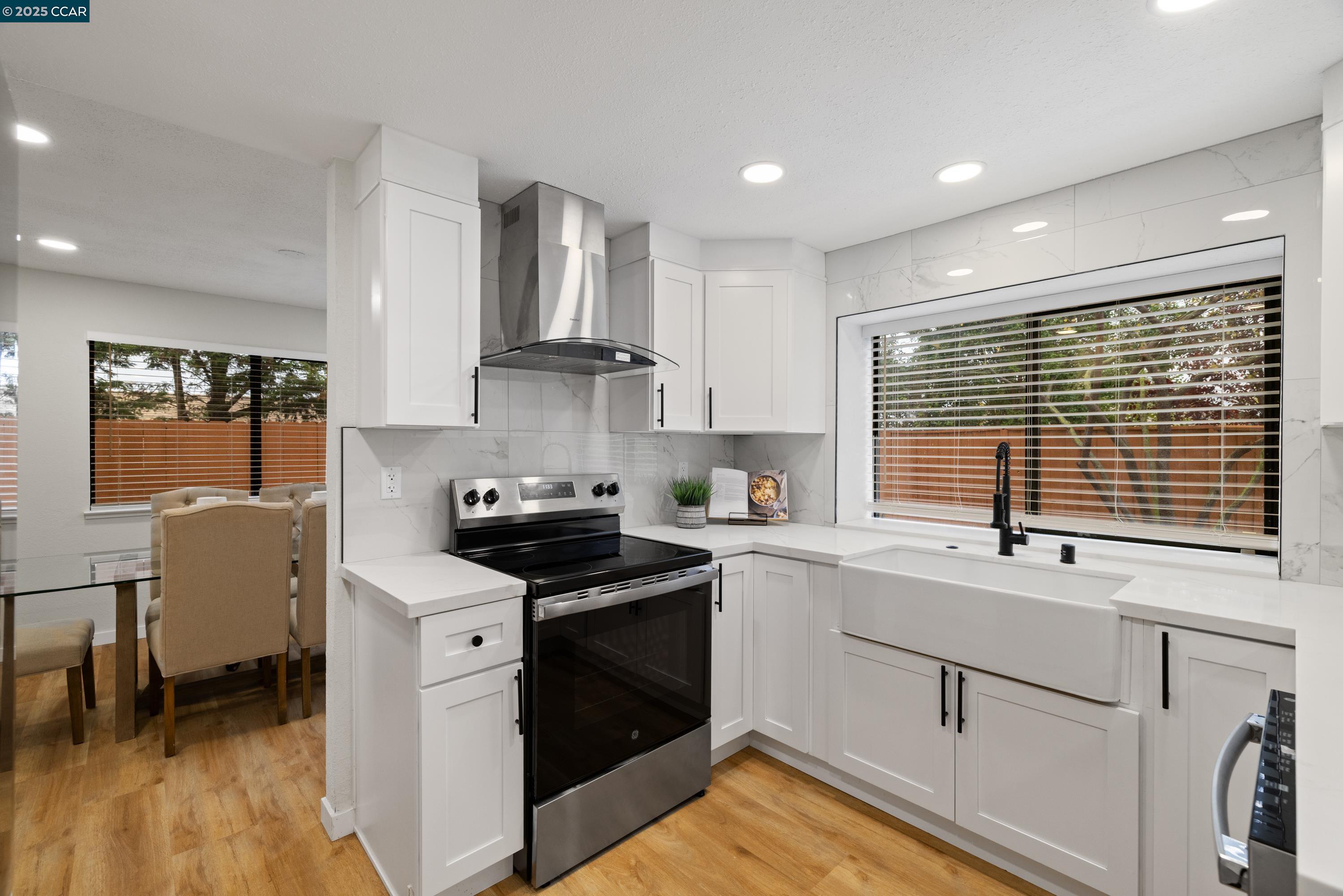 Detail Gallery Image 11 of 39 For 397 Seahorse Dr., Vallejo,  CA 94541-7165 - 4 Beds | 2/1 Baths