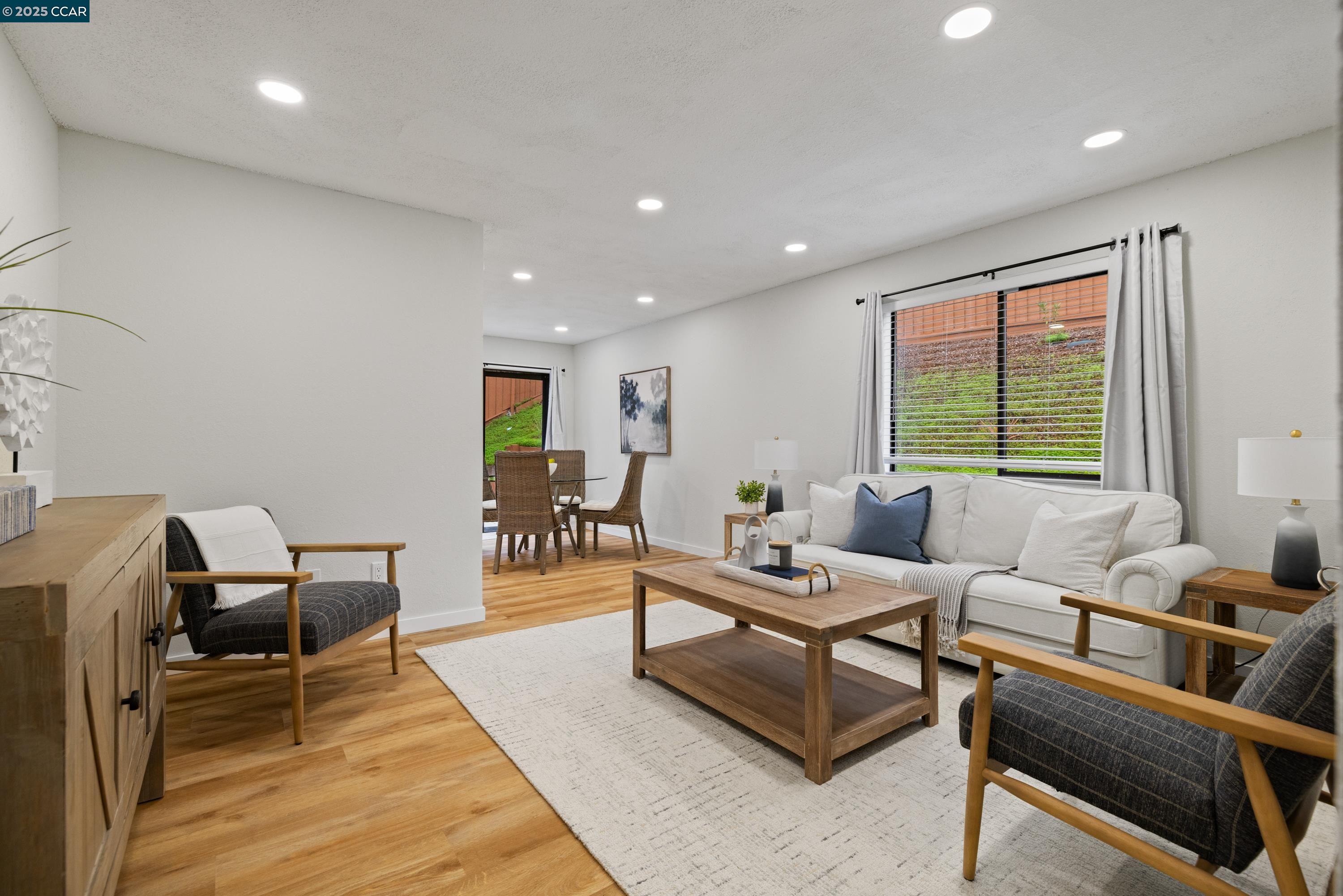 Detail Gallery Image 17 of 39 For 397 Seahorse Dr., Vallejo,  CA 94541-7165 - 4 Beds | 2/1 Baths