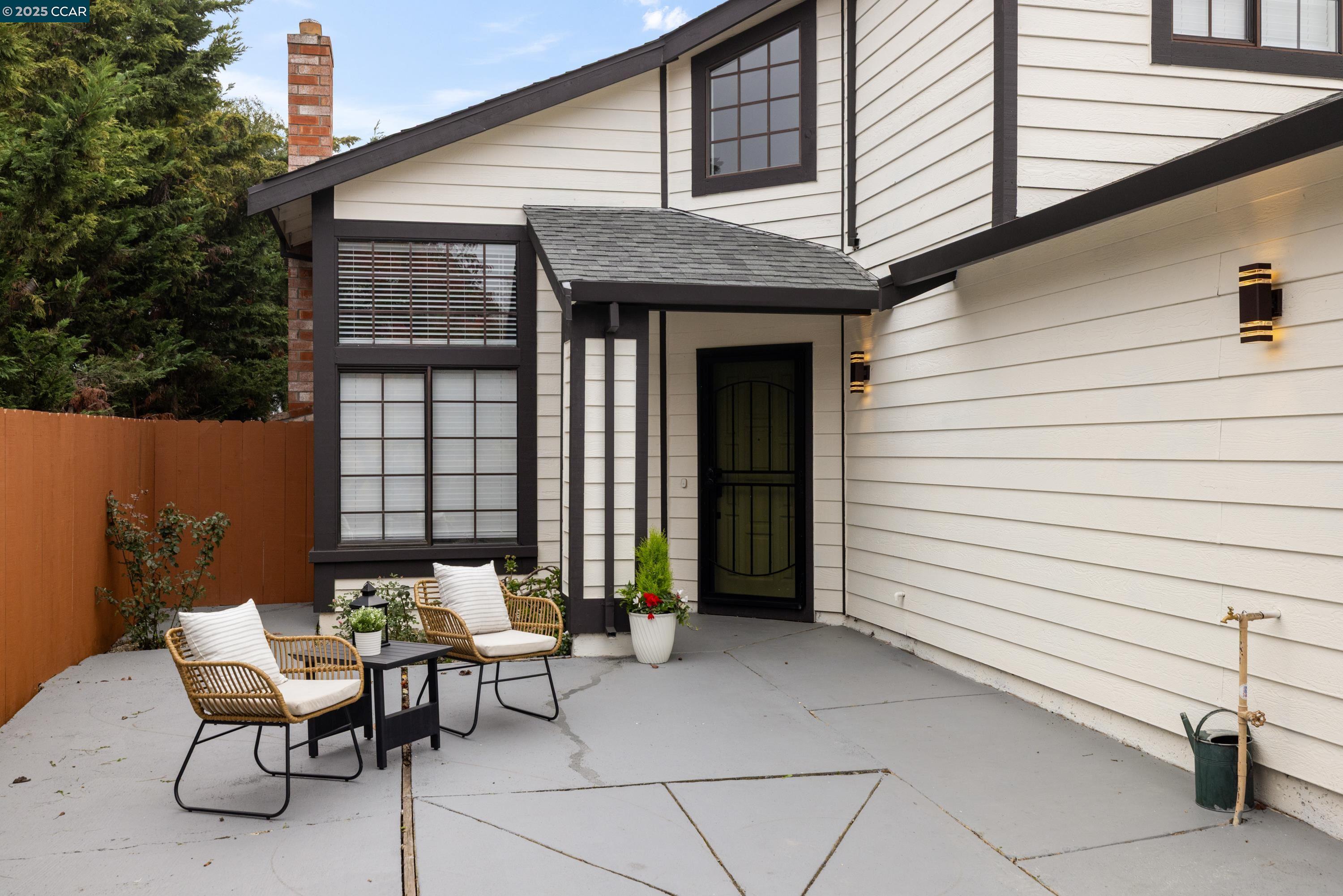 Detail Gallery Image 3 of 39 For 397 Seahorse Dr., Vallejo,  CA 94541-7165 - 4 Beds | 2/1 Baths