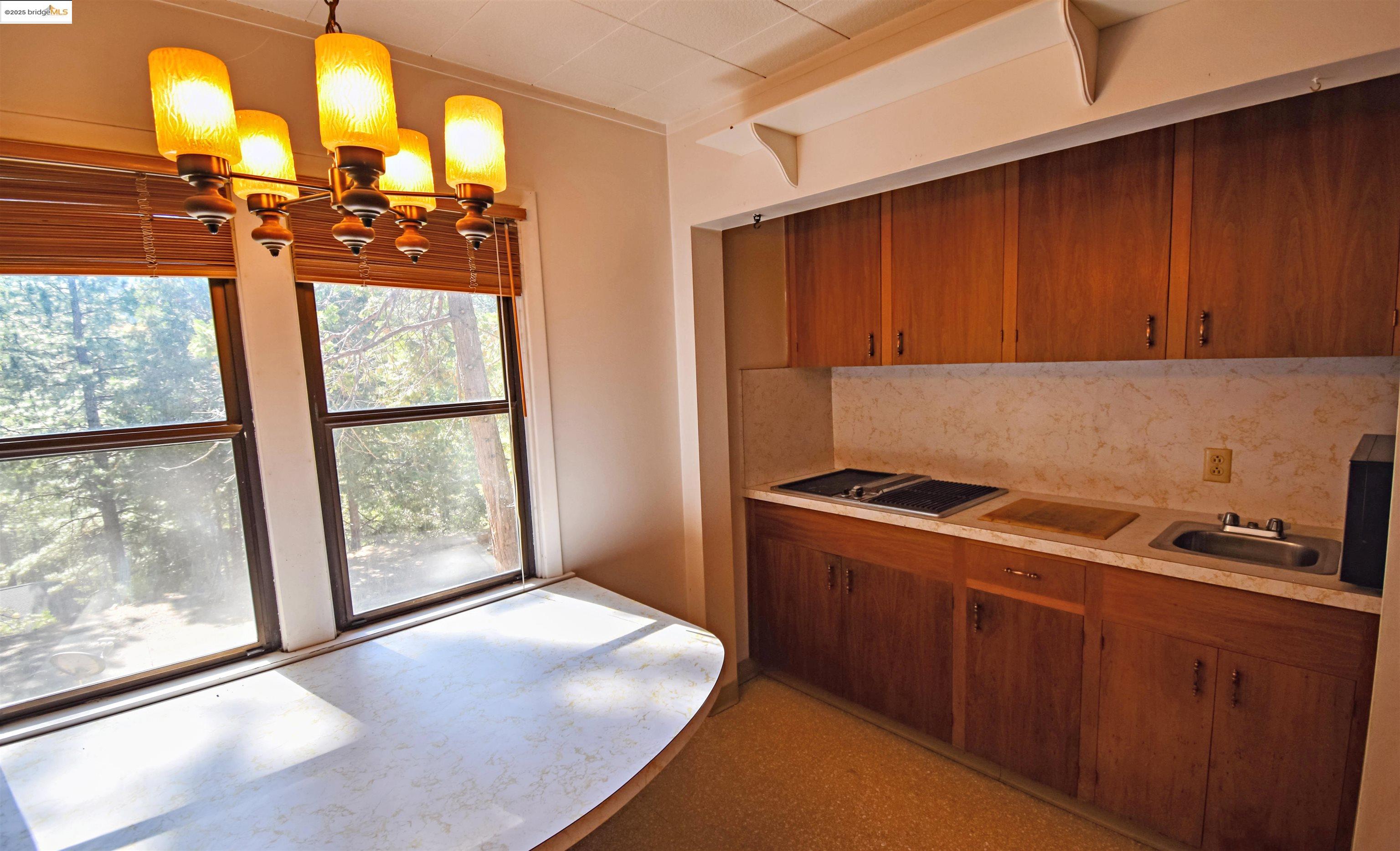 Detail Gallery Image 17 of 60 For 31920 State Highway 108, Strawberry,  CA 95375-0000 - 3 Beds | 2 Baths