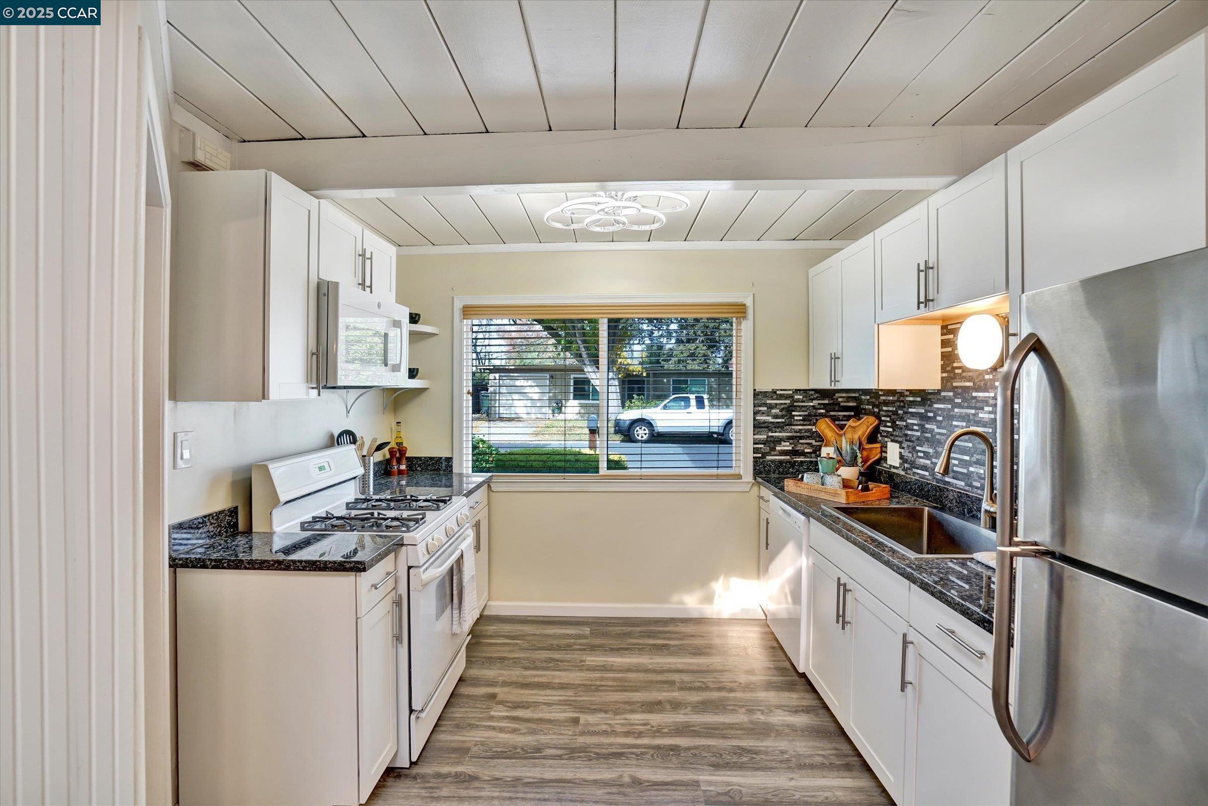 Detail Gallery Image 19 of 56 For 137 Diablo Ct, Pleasant Hill,  CA 94523 - 3 Beds | 1 Baths