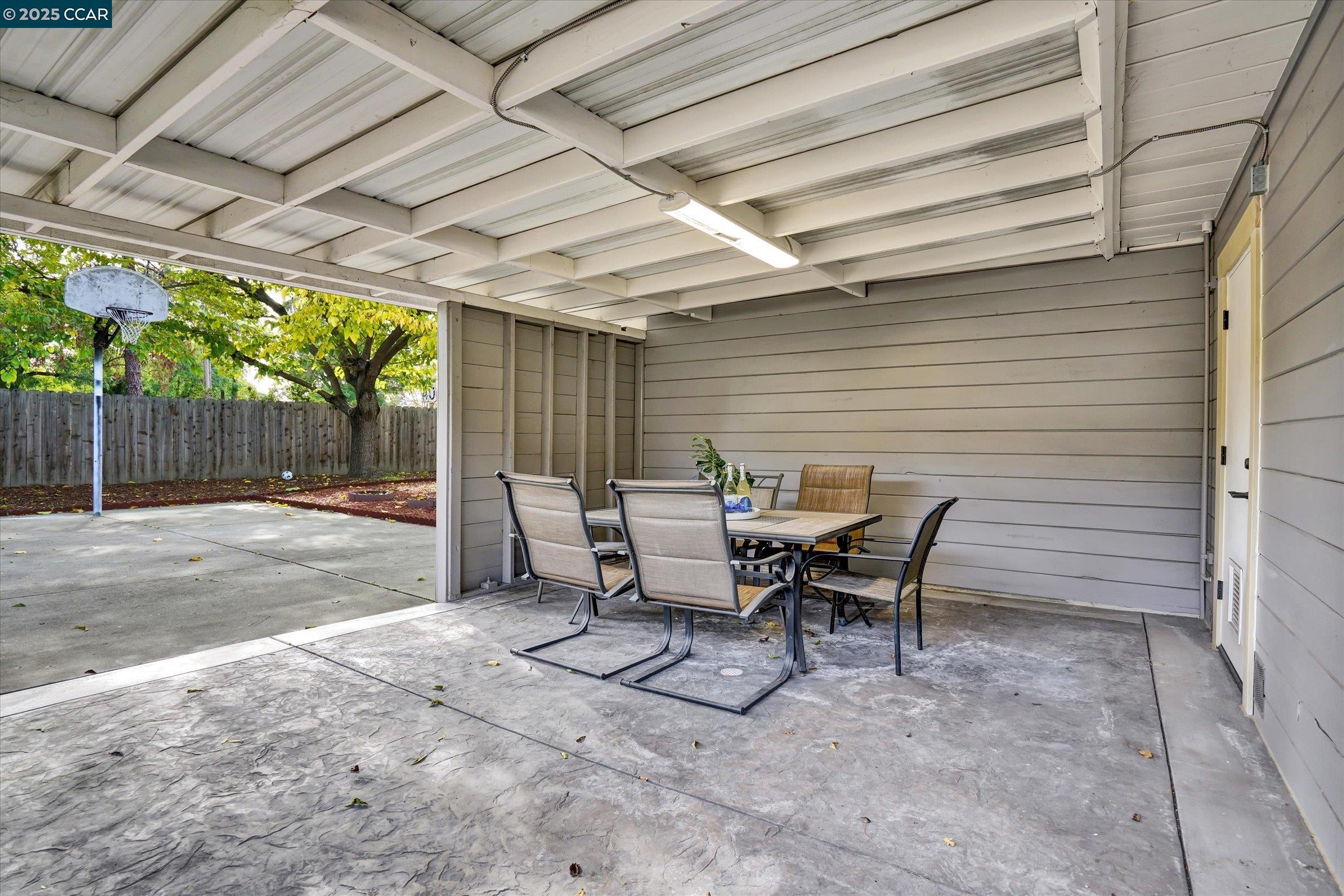 Detail Gallery Image 40 of 56 For 137 Diablo Ct, Pleasant Hill,  CA 94523 - 3 Beds | 1 Baths