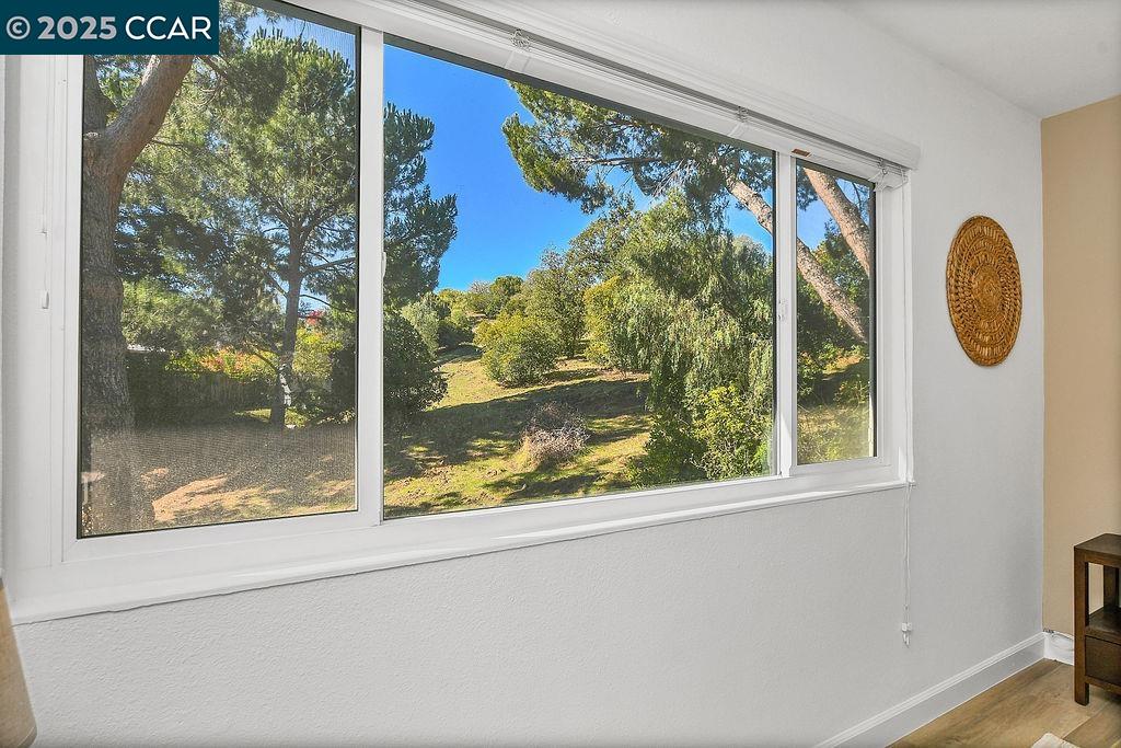 Detail Gallery Image 19 of 33 For 2414 Heatherleaf Ln, Martinez,  CA 94553 - 3 Beds | 2 Baths