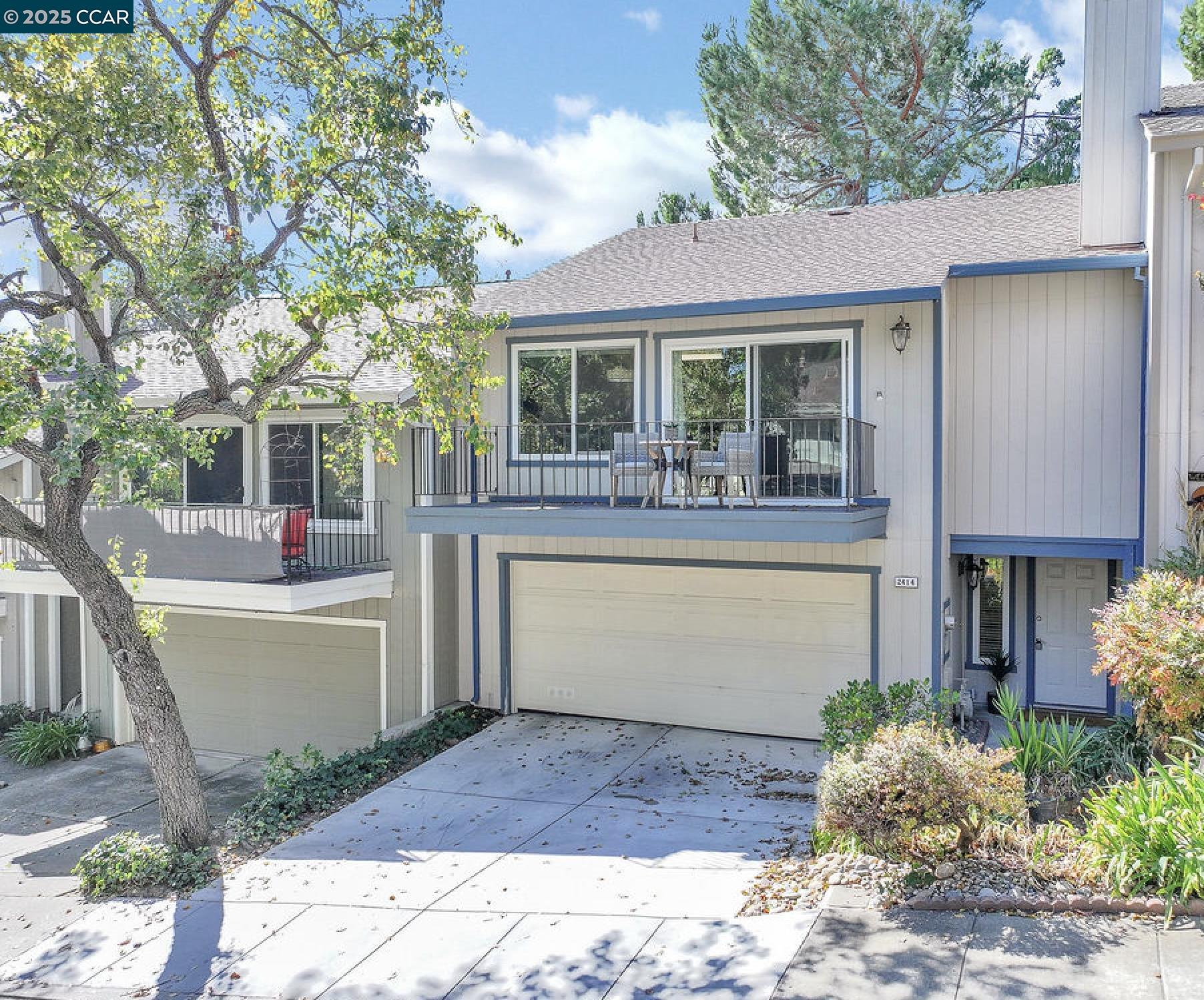 Detail Gallery Image 4 of 33 For 2414 Heatherleaf Ln, Martinez,  CA 94553 - 3 Beds | 2 Baths