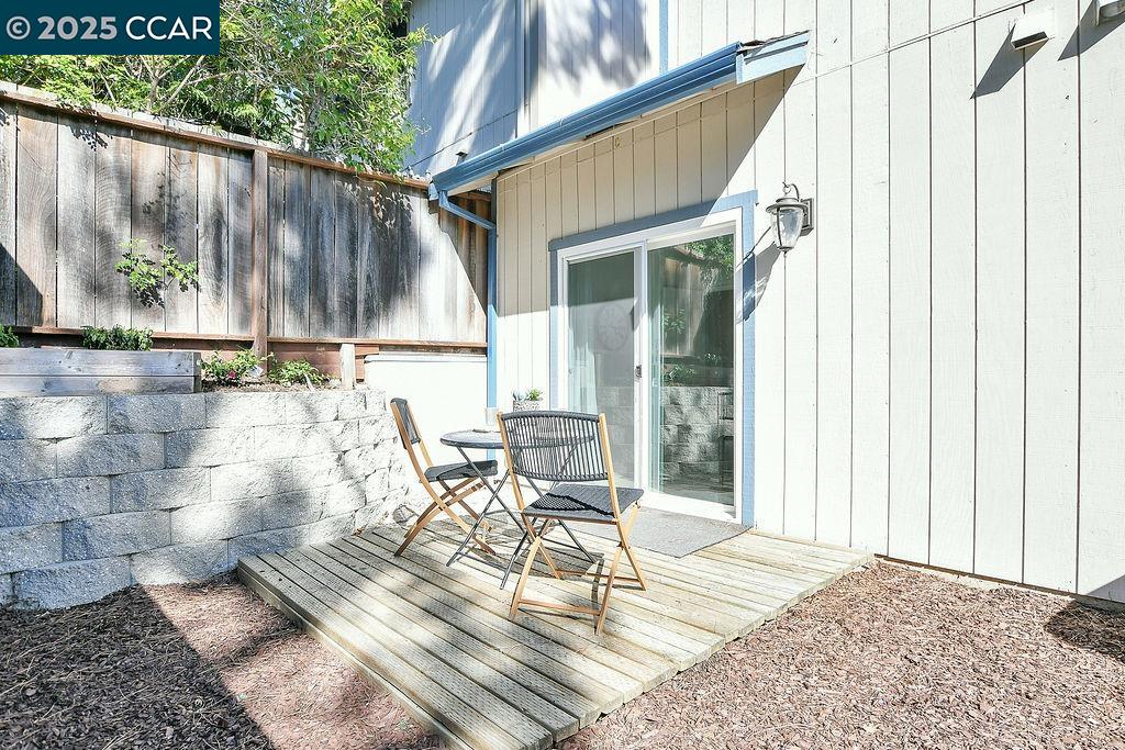 Detail Gallery Image 32 of 33 For 2414 Heatherleaf Ln, Martinez,  CA 94553 - 3 Beds | 2 Baths