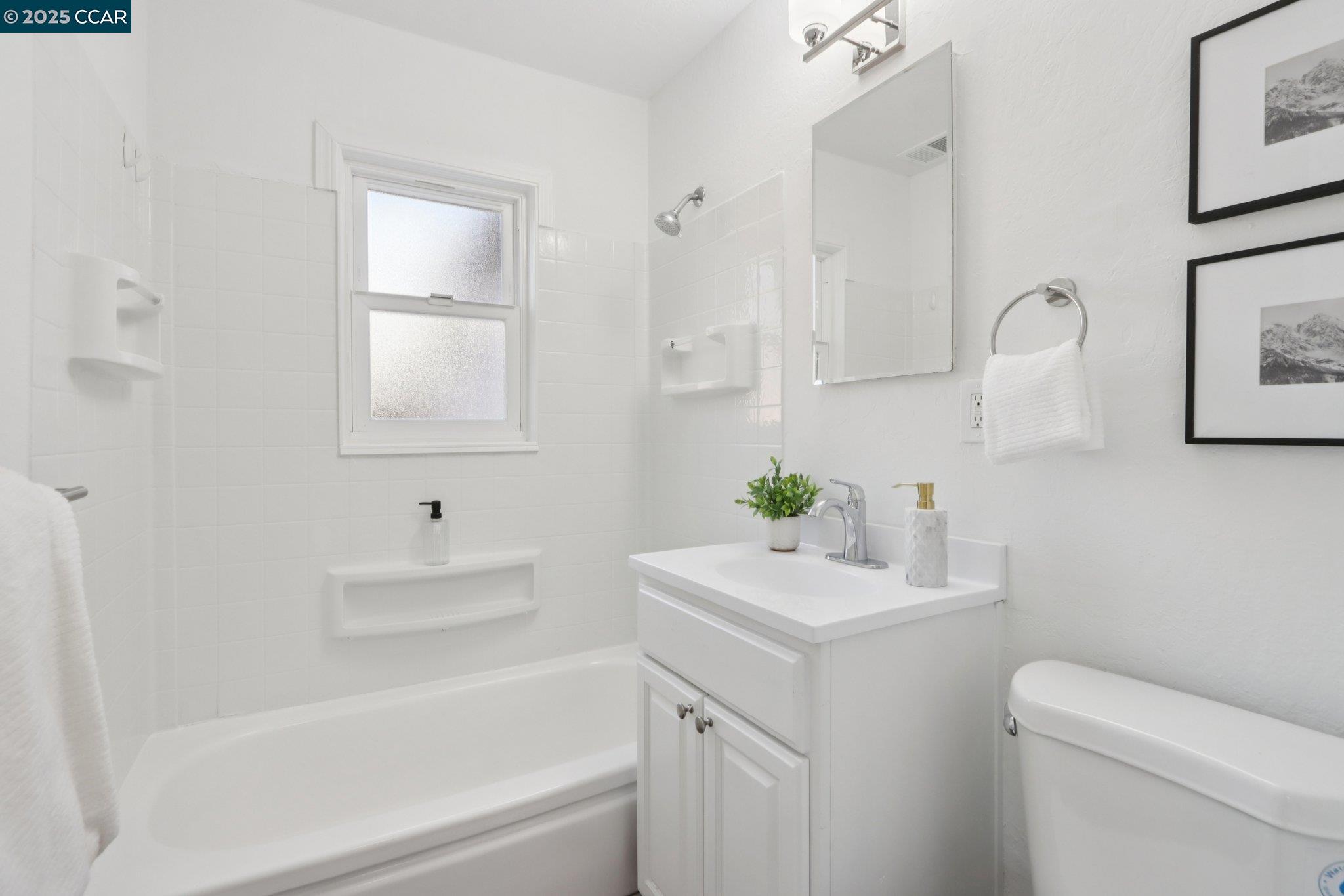 Detail Gallery Image 18 of 31 For 1467 Cape Cod Way, Concord,  CA 94521 - 4 Beds | 2 Baths