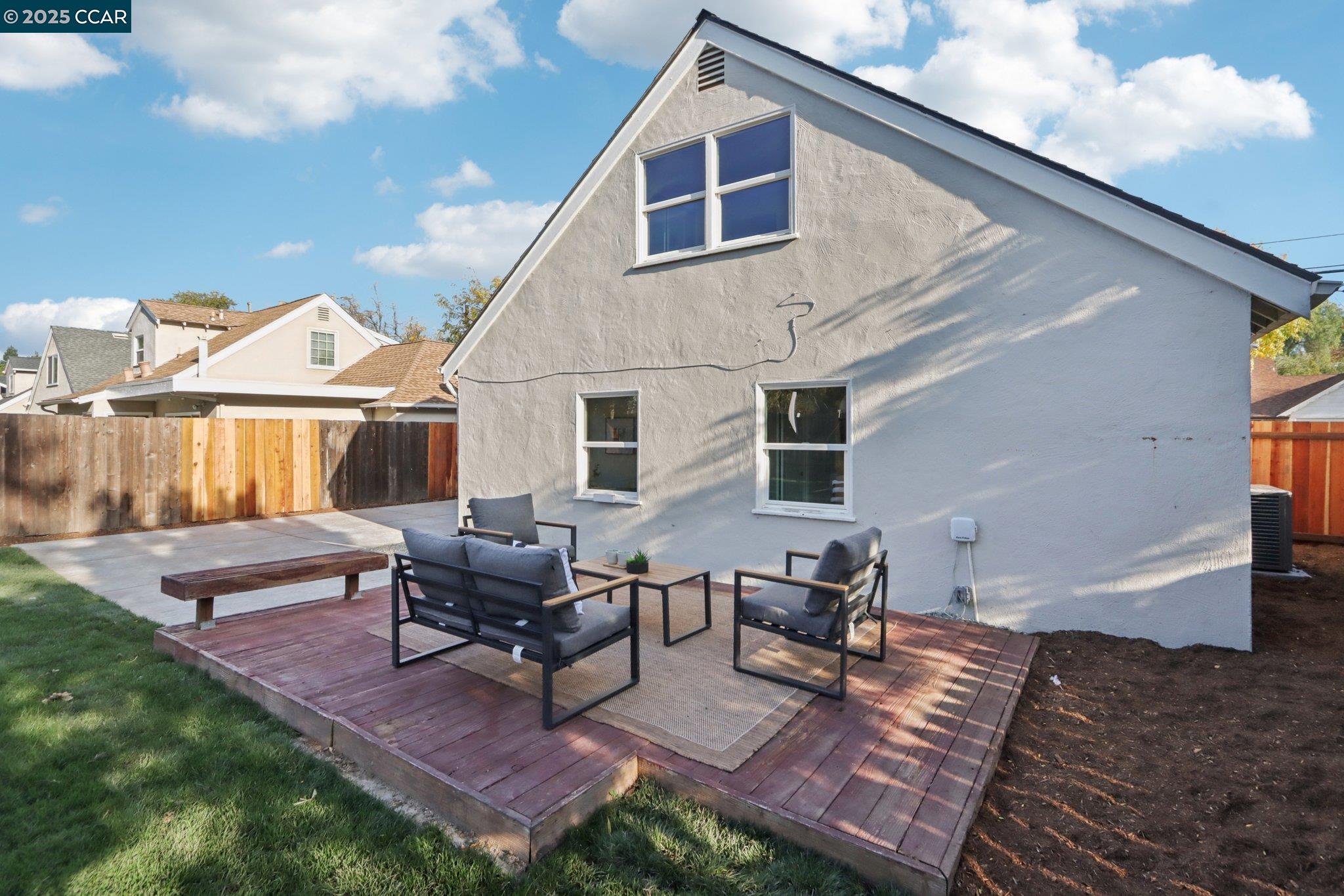 Detail Gallery Image 28 of 31 For 1467 Cape Cod Way, Concord,  CA 94521 - 4 Beds | 2 Baths