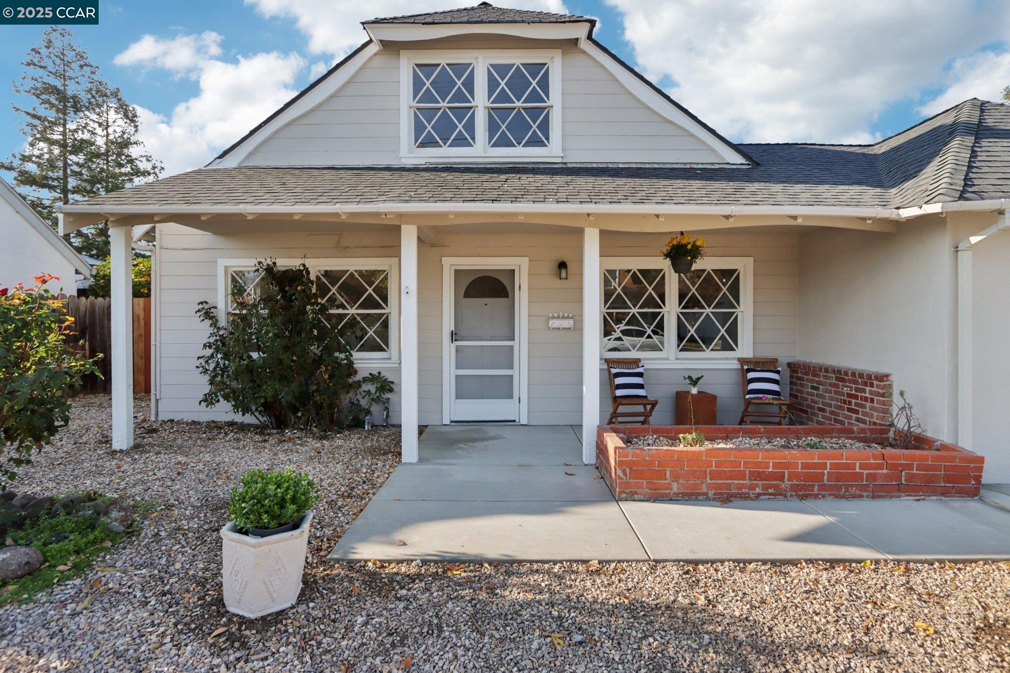 Detail Gallery Image 4 of 31 For 1467 Cape Cod Way, Concord,  CA 94521 - 4 Beds | 2 Baths