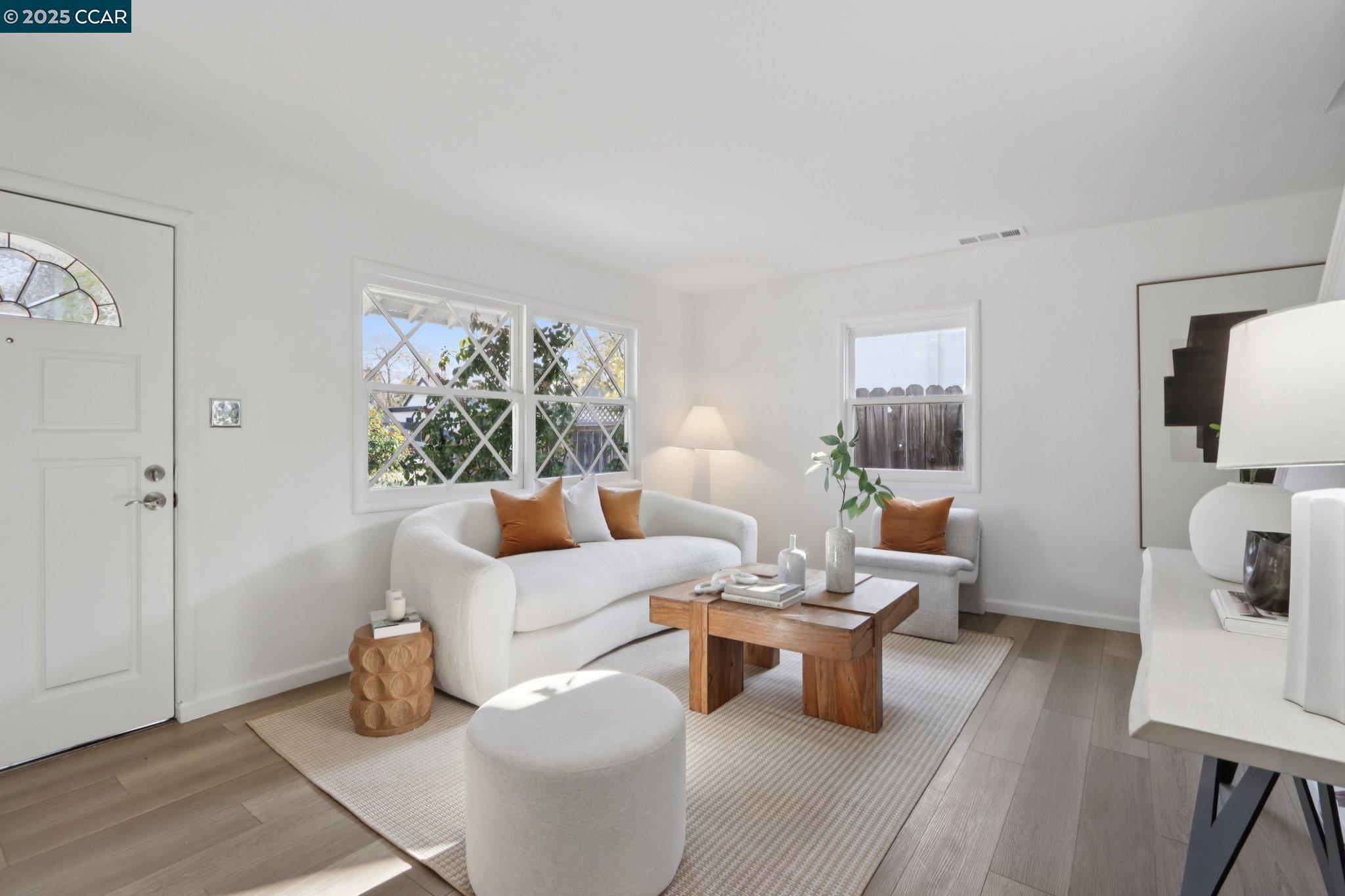 Detail Gallery Image 6 of 31 For 1467 Cape Cod Way, Concord,  CA 94521 - 4 Beds | 2 Baths