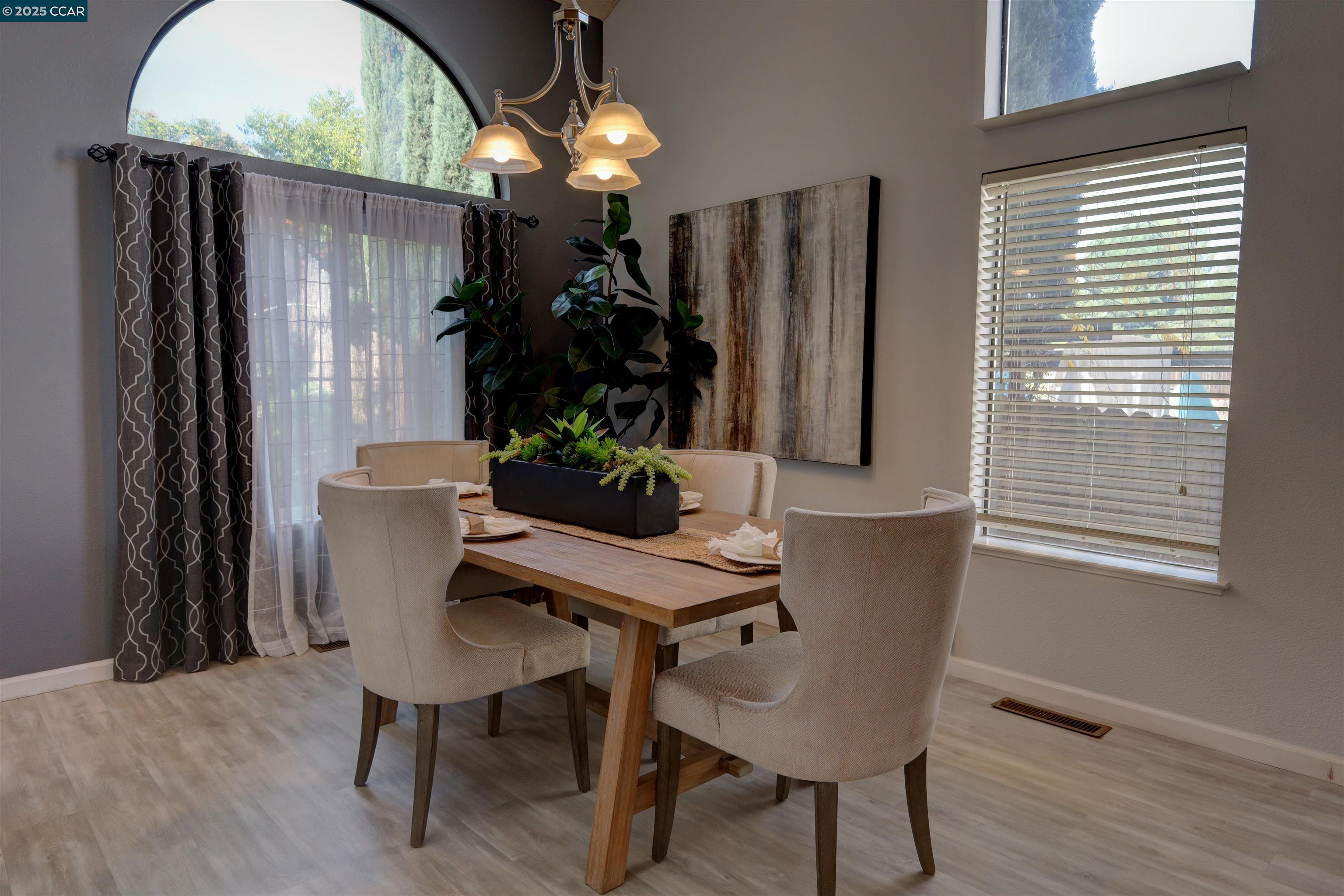 Detail Gallery Image 11 of 60 For 4108 Rockford Dr, Antioch,  CA 94509 - 5 Beds | 3 Baths