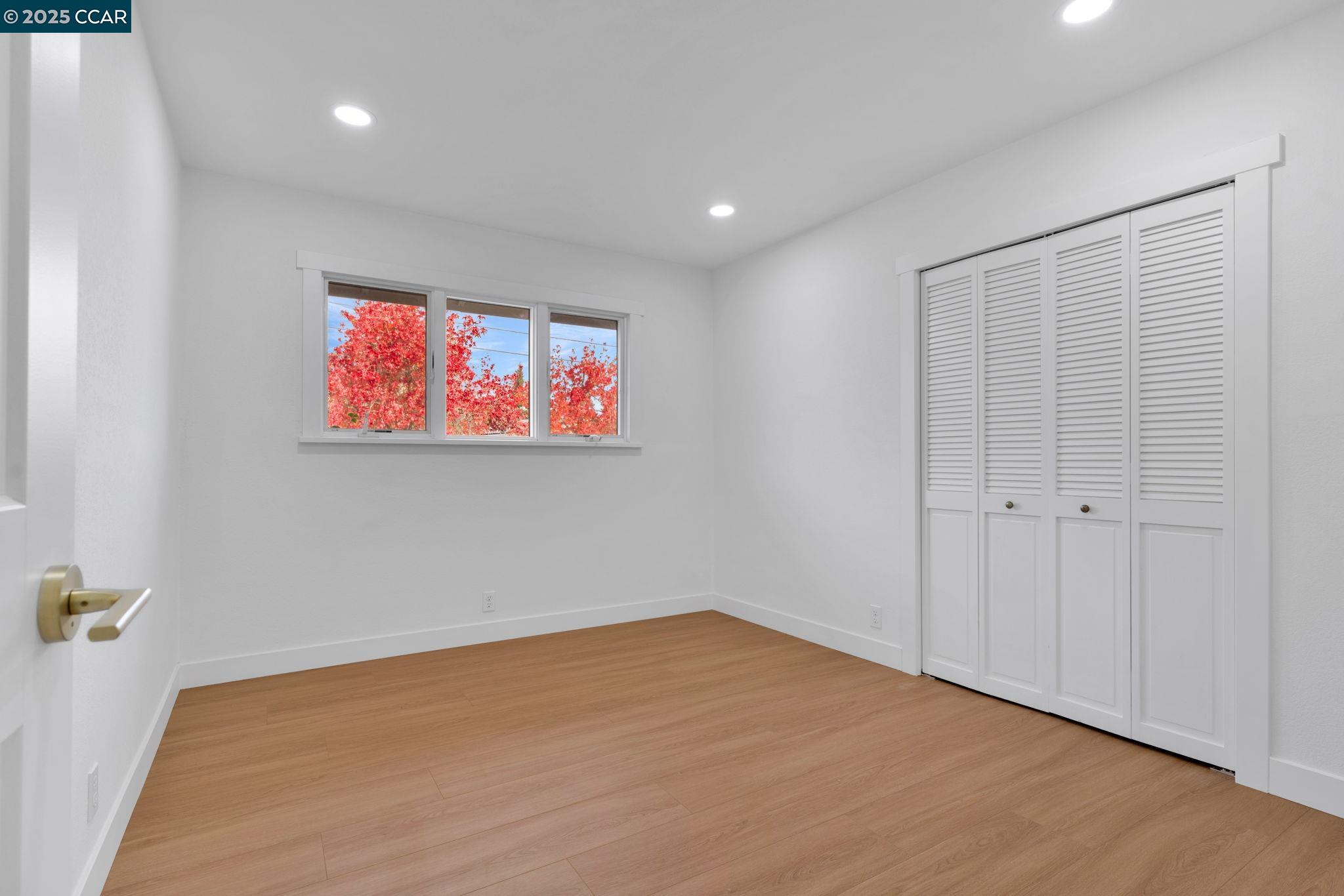 Detail Gallery Image 15 of 21 For 421 Roanoke Dr, Martinez,  CA 94553 - 3 Beds | 2 Baths