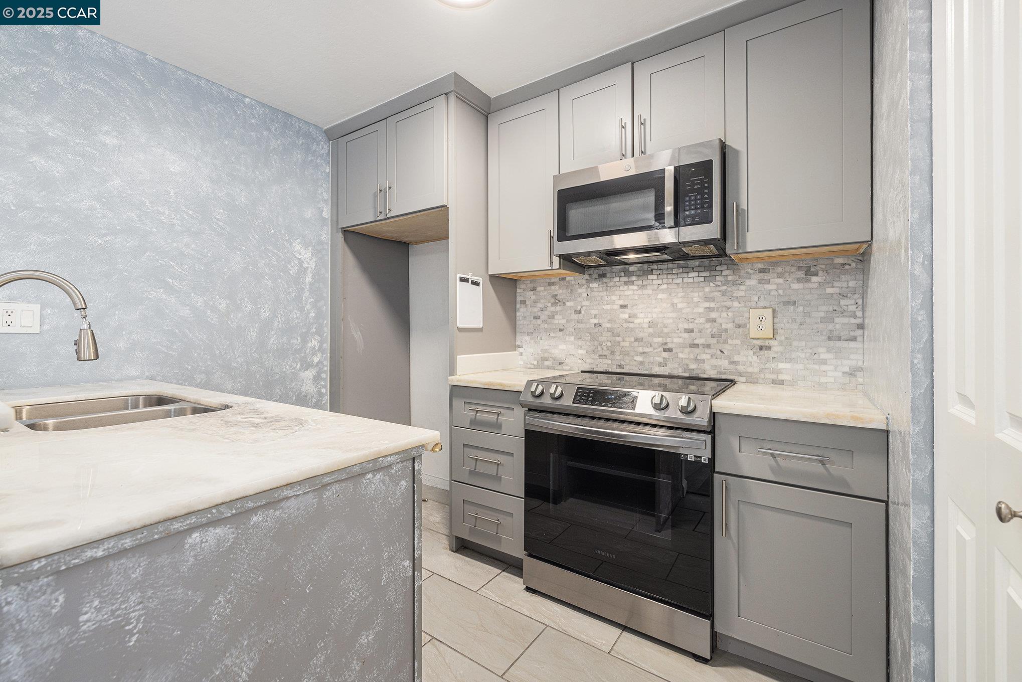 Photo #9: 41118857 Listing: Photo #9