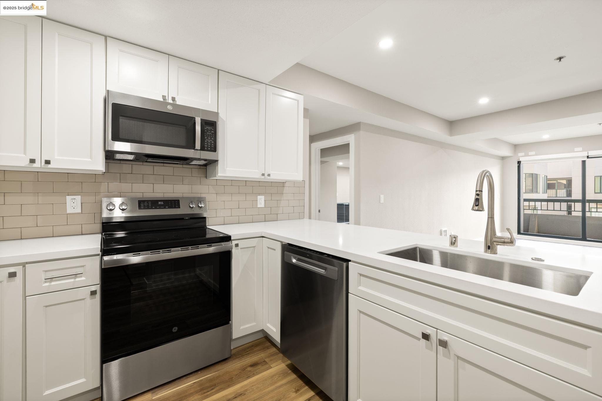 Detail Gallery Image 15 of 59 For 601 Van Ness Ave #441,  San Francisco,  CA 94102 - 1 Beds | 1 Baths