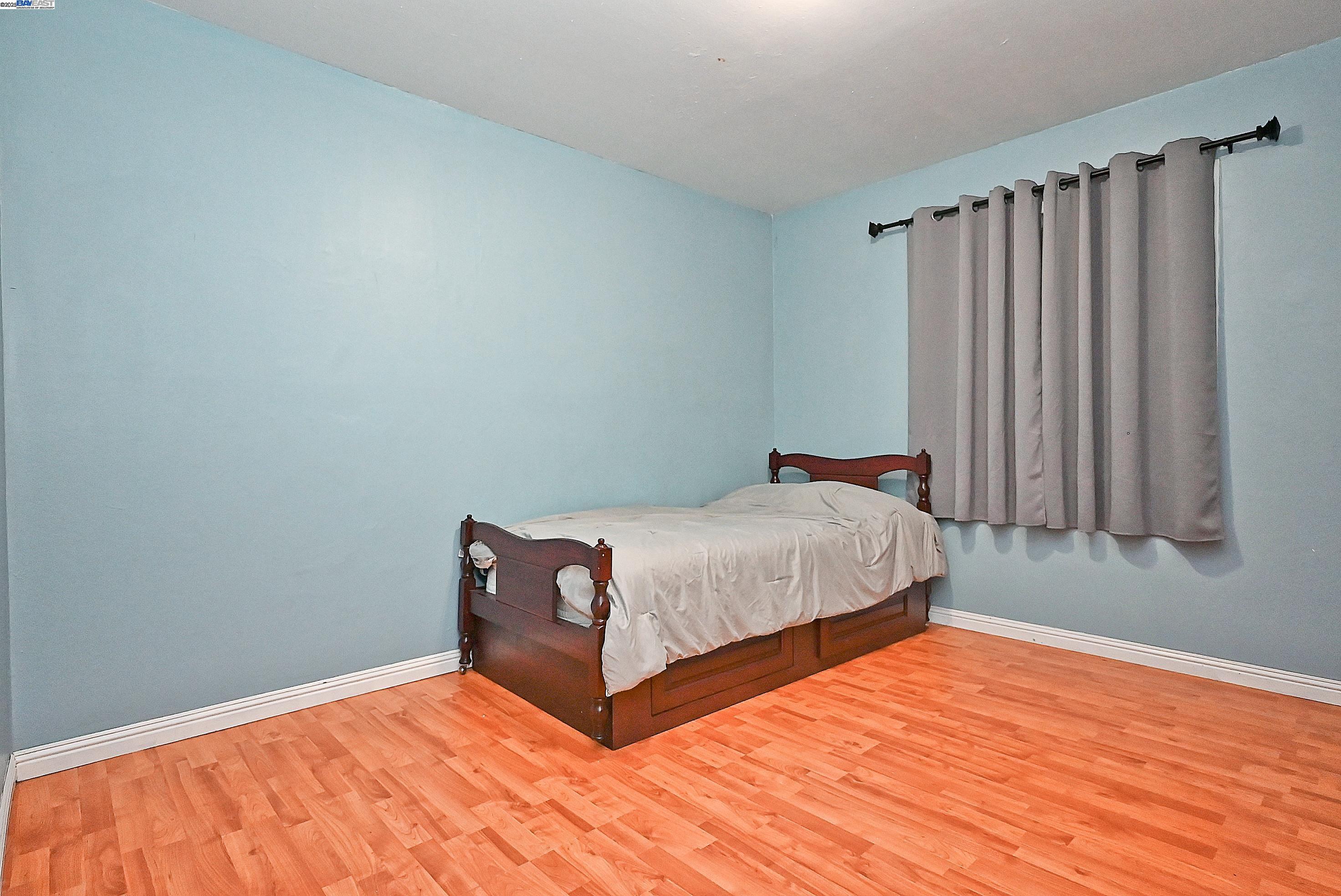 Detail Gallery Image 17 of 29 For 19092 Ricardo Ave, San Lorenzo,  CA 94541 - 5 Beds | 2/1 Baths