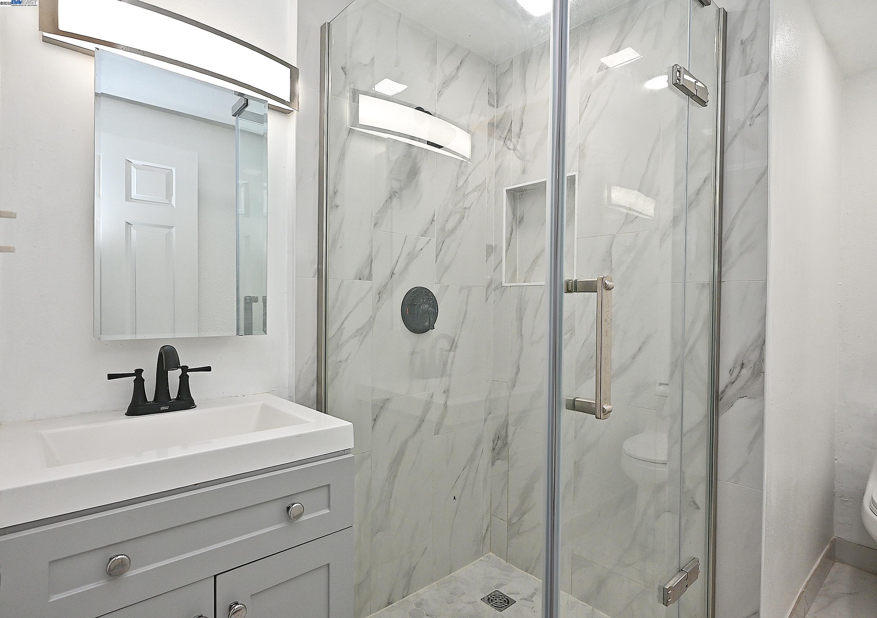 Detail Gallery Image 24 of 29 For 19092 Ricardo Ave, San Lorenzo,  CA 94541 - 5 Beds | 2/1 Baths
