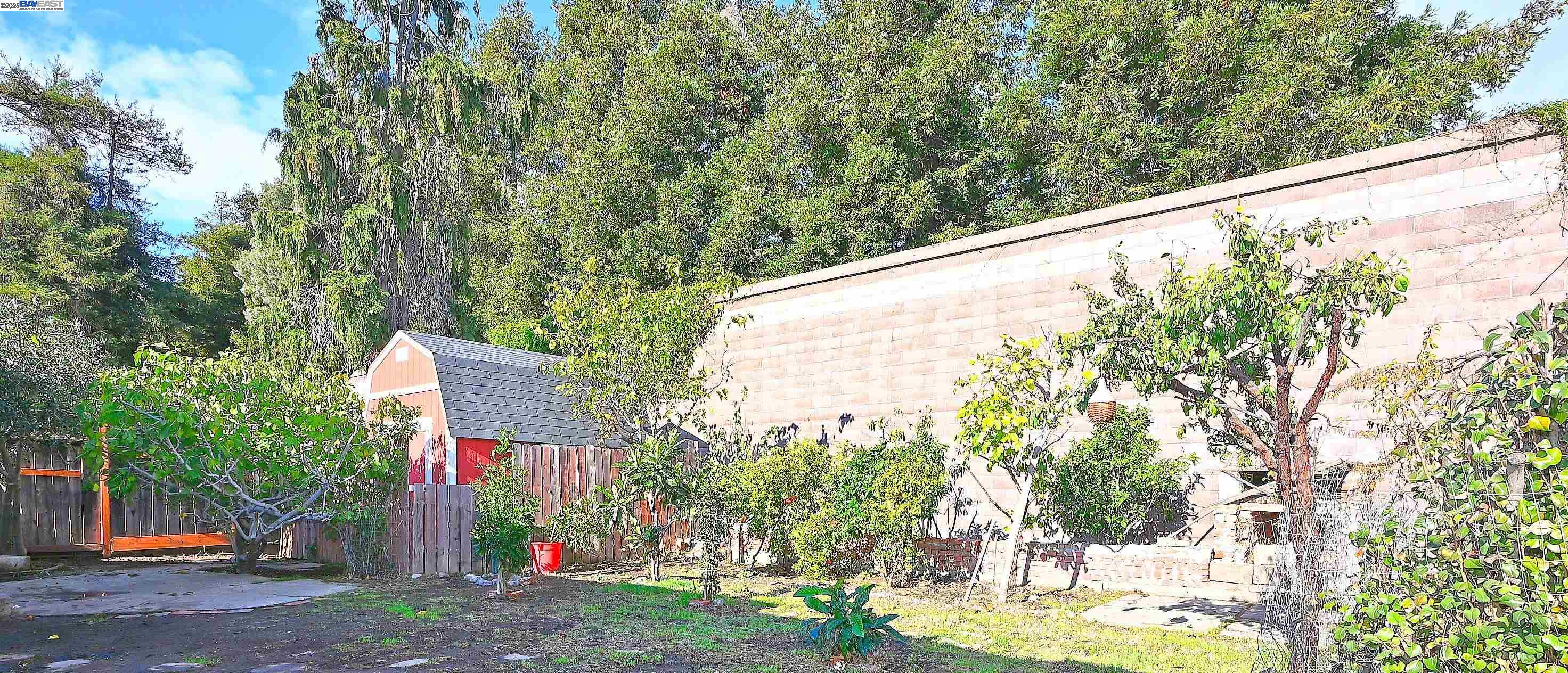 Detail Gallery Image 25 of 29 For 19092 Ricardo Ave, San Lorenzo,  CA 94541 - 5 Beds | 2/1 Baths