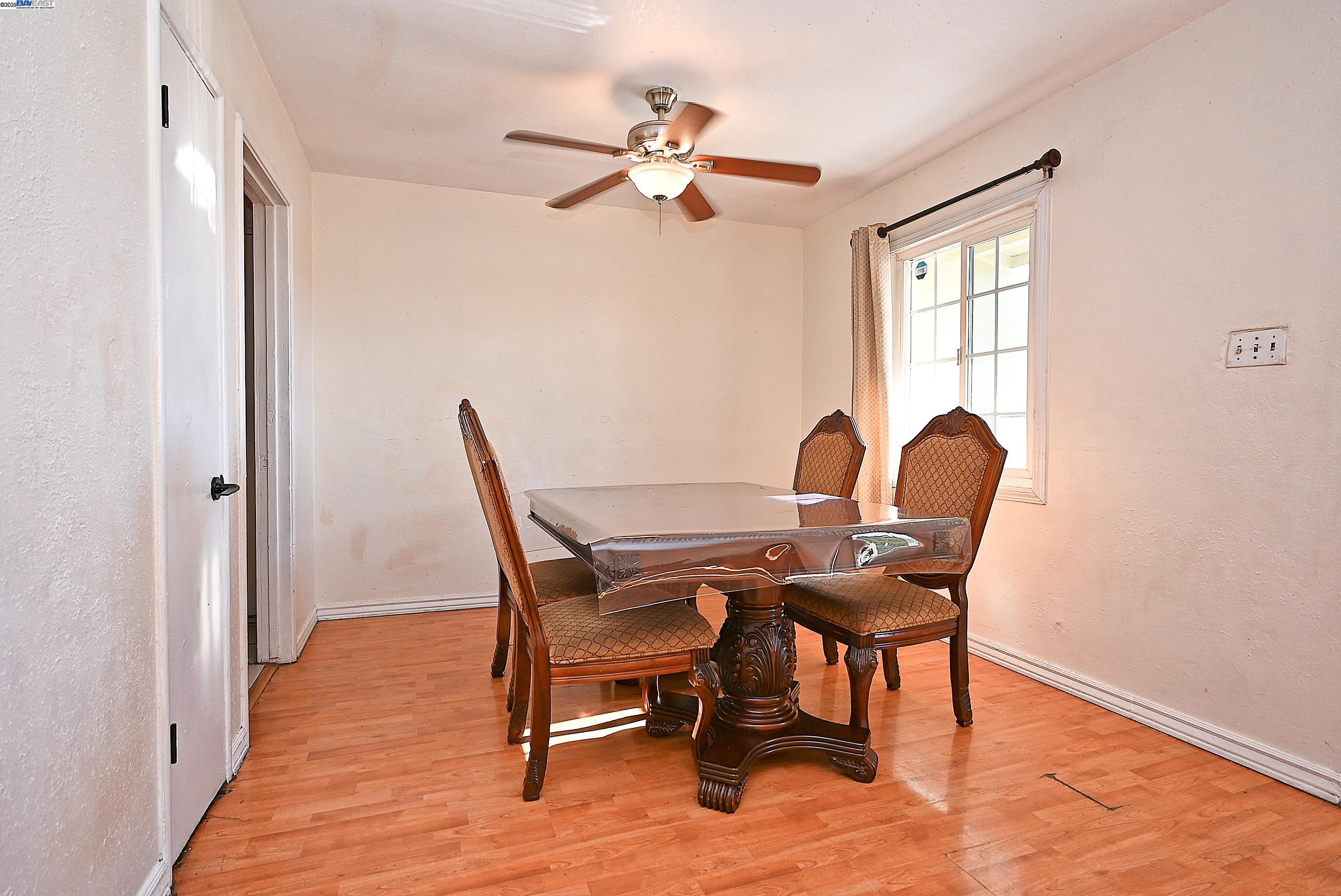 Detail Gallery Image 10 of 29 For 19092 Ricardo Ave, San Lorenzo,  CA 94541 - 5 Beds | 2/1 Baths