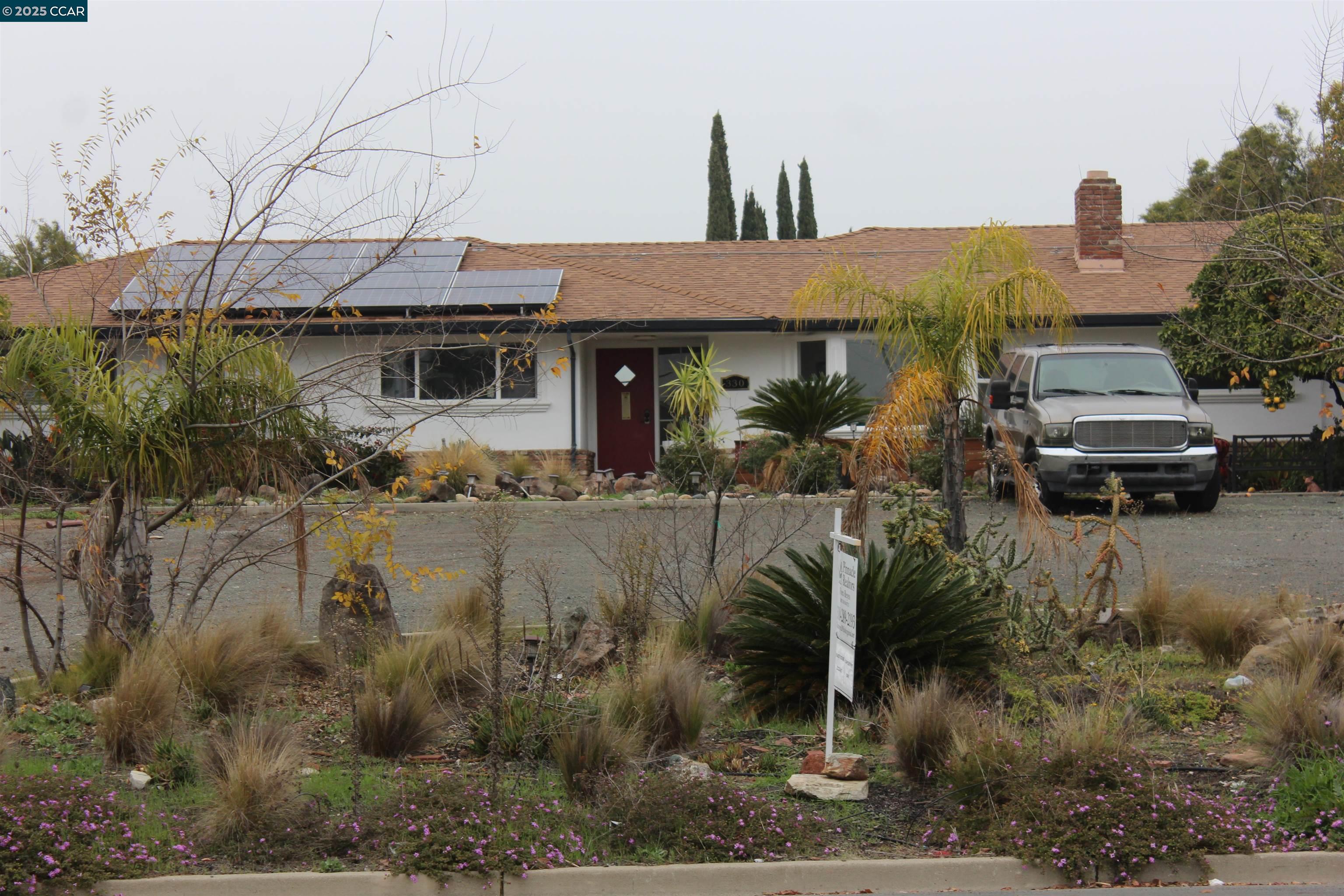 Detail Gallery Image 5 of 12 For 330 W Cypress Rd, Oakley,  CA 94561 - 3 Beds | 2 Baths