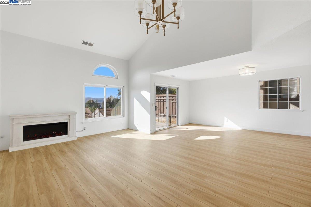 Detail Gallery Image 4 of 30 For 4345 Conejo Dr, Danville,  CA 94506 - 3 Beds | 2/1 Baths