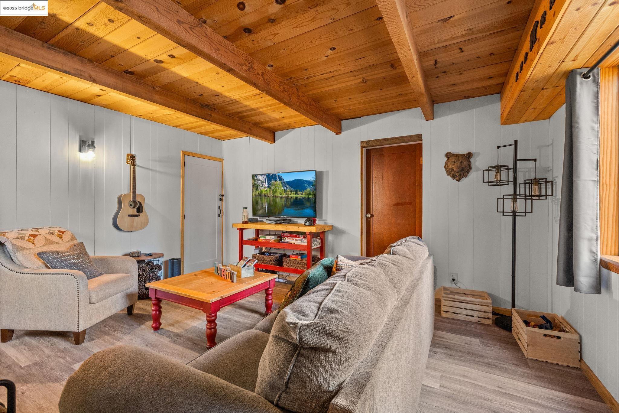 Detail Gallery Image 19 of 32 For 17819 Robin Rd, Twain Harte,  CA 95383 - 3 Beds | 2/1 Baths