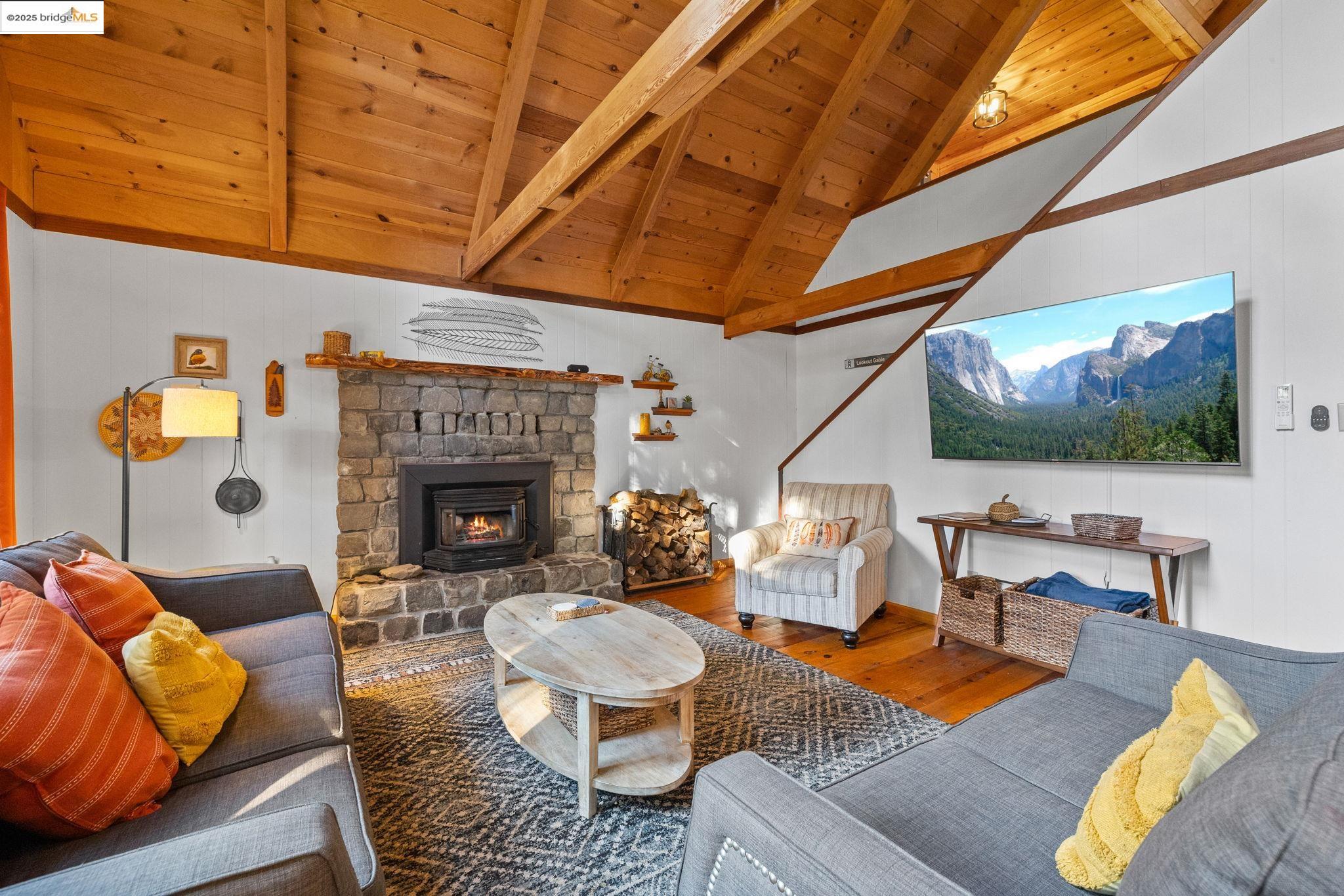 Detail Gallery Image 5 of 32 For 17819 Robin Rd, Twain Harte,  CA 95383 - 3 Beds | 2/1 Baths