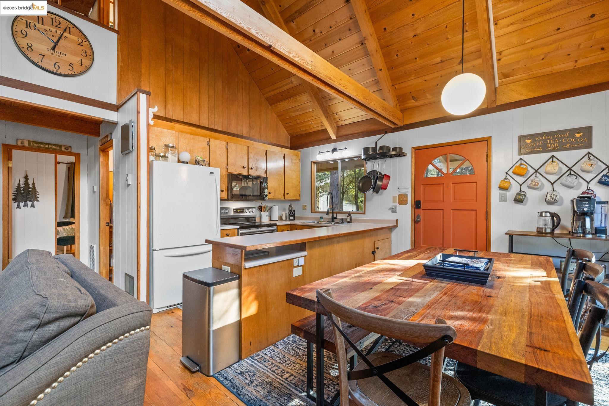 Detail Gallery Image 6 of 32 For 17819 Robin Rd, Twain Harte,  CA 95383 - 3 Beds | 2/1 Baths