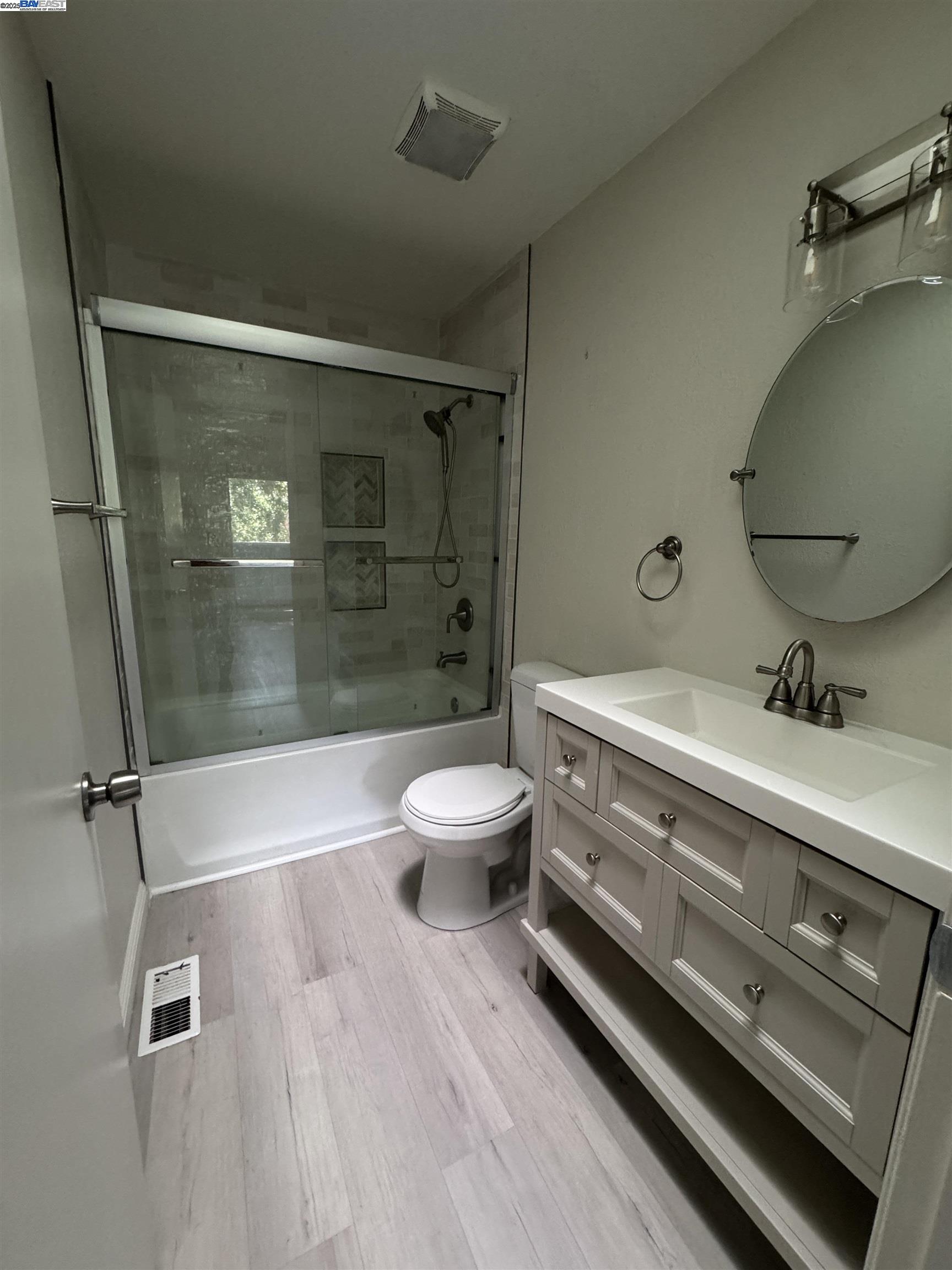 Detail Gallery Image 11 of 14 For 4207 Sheldon Circle, Pleasanton,  CA 94588 - 2 Beds | 2/1 Baths