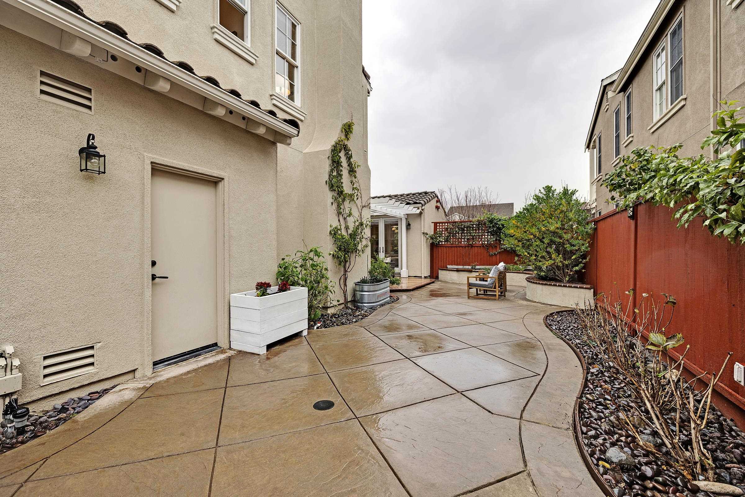 Detail Gallery Image 21 of 56 For 2428 Teal Ln, Alameda,  CA 94501 - 4 Beds | 3 Baths