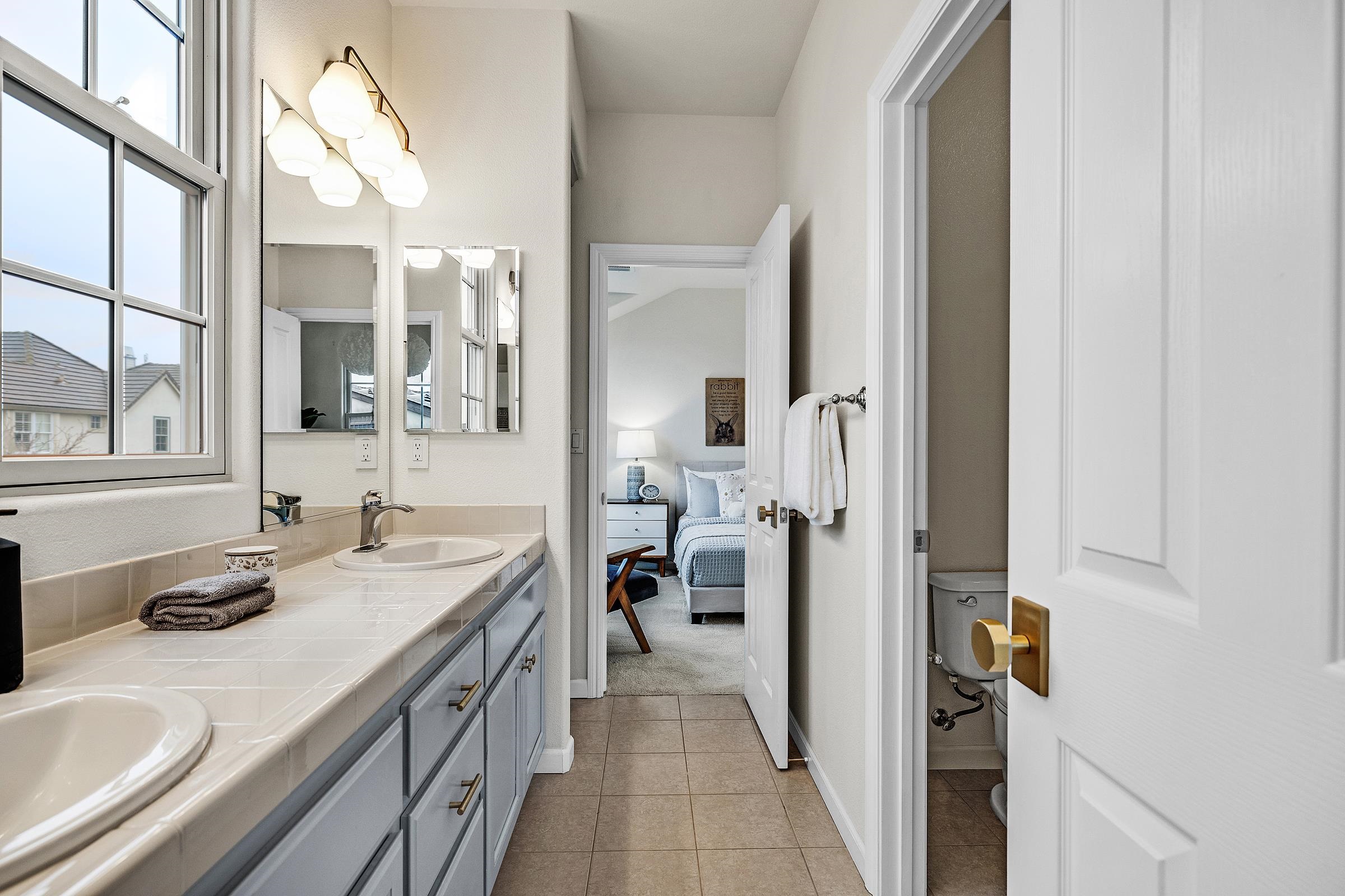 Detail Gallery Image 35 of 56 For 2428 Teal Ln, Alameda,  CA 94501 - 4 Beds | 3 Baths