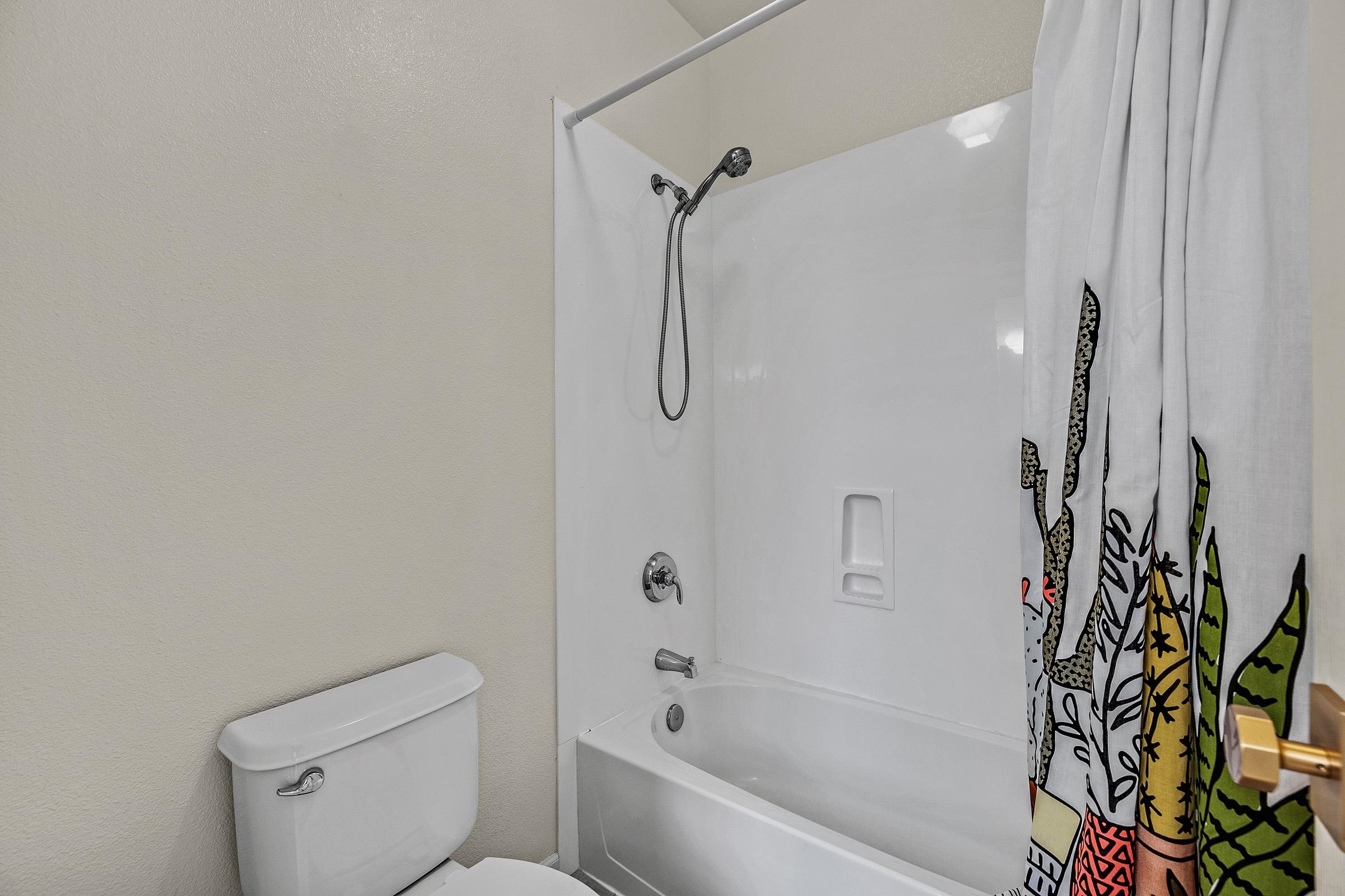 Detail Gallery Image 38 of 56 For 2428 Teal Ln, Alameda,  CA 94501 - 4 Beds | 3 Baths