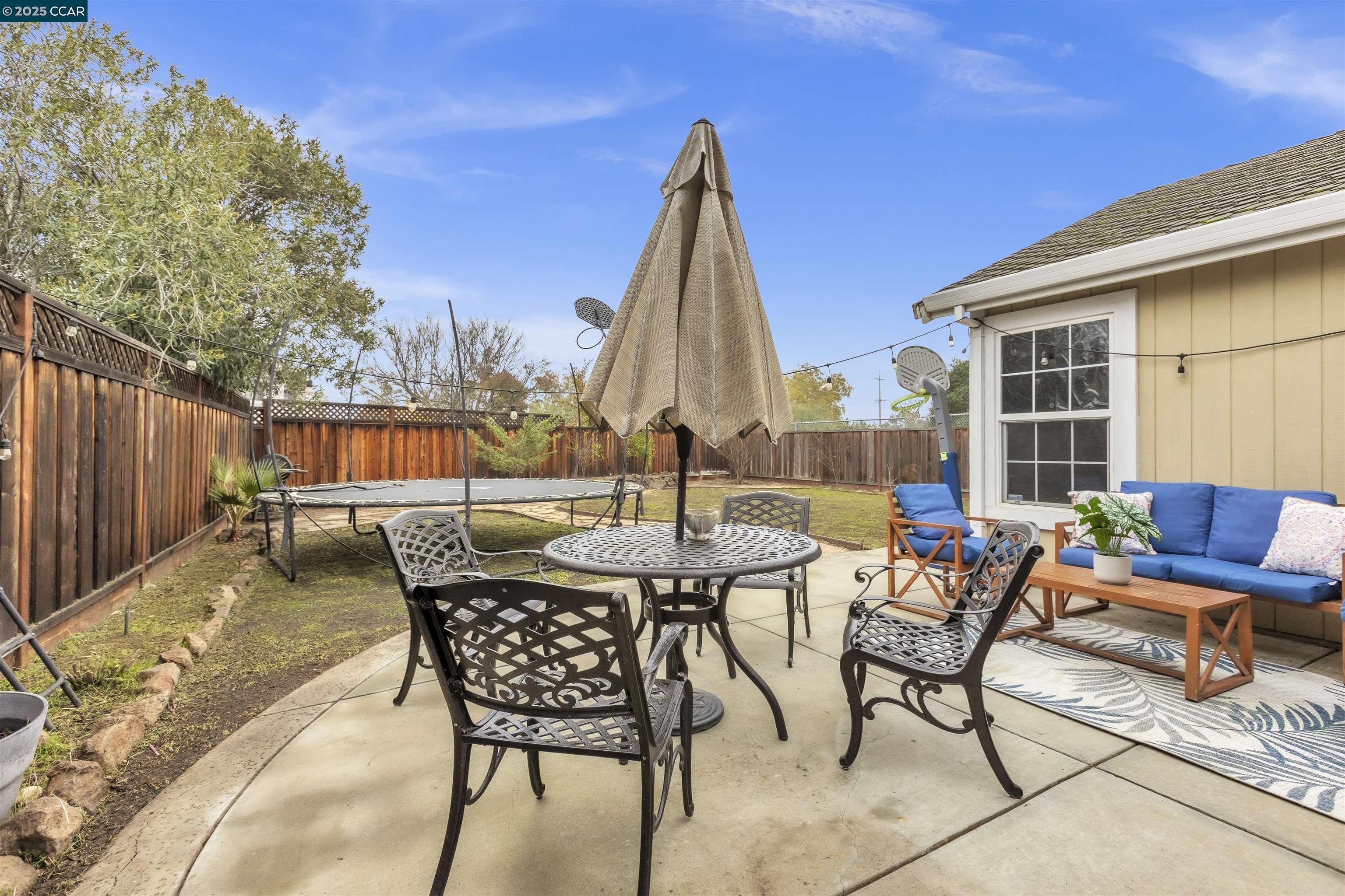 Detail Gallery Image 34 of 35 For 2086 Homecoming Way, Brentwood,  CA 94513 - 3 Beds | 2 Baths
