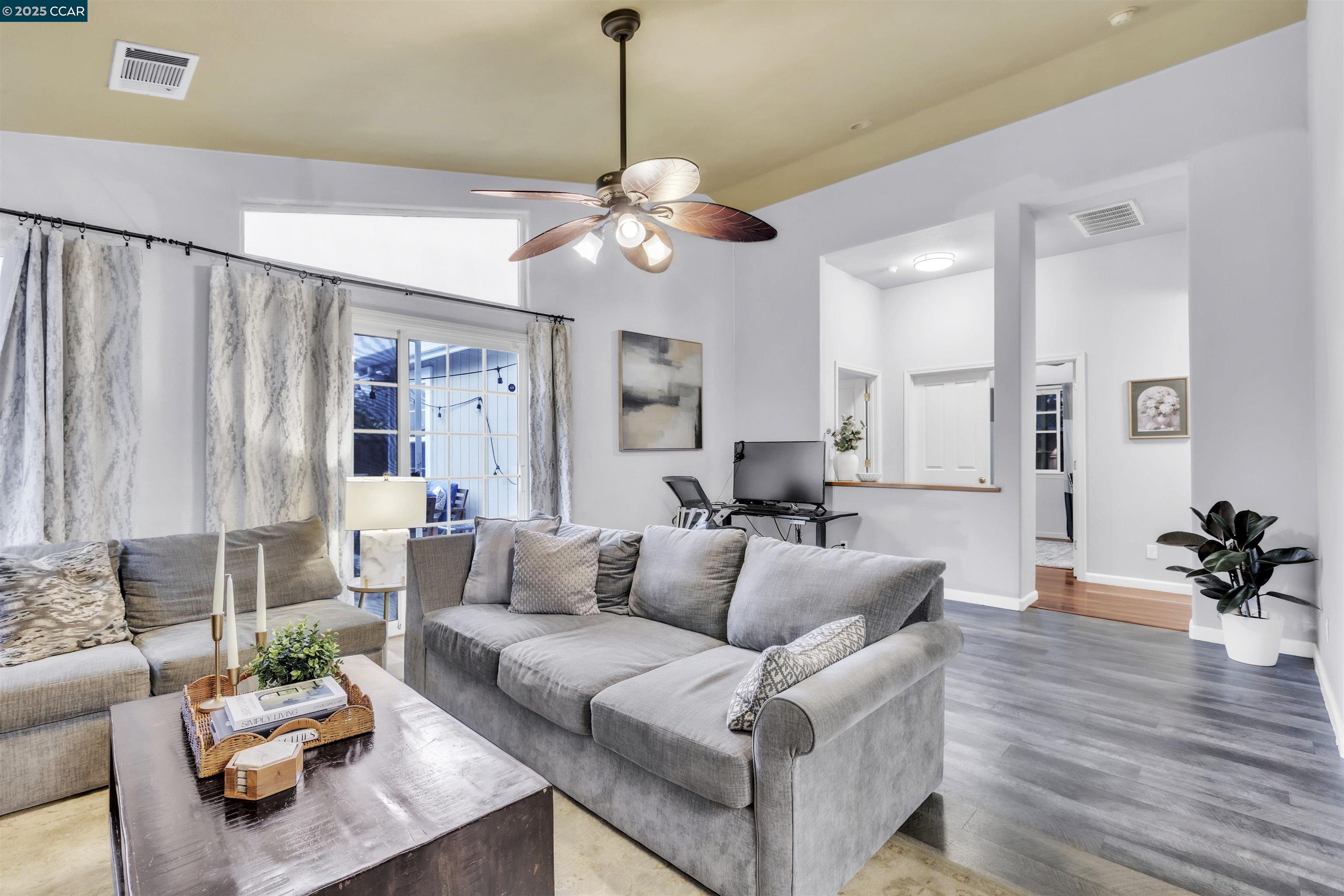 Detail Gallery Image 5 of 35 For 2086 Homecoming Way, Brentwood,  CA 94513 - 3 Beds | 2 Baths