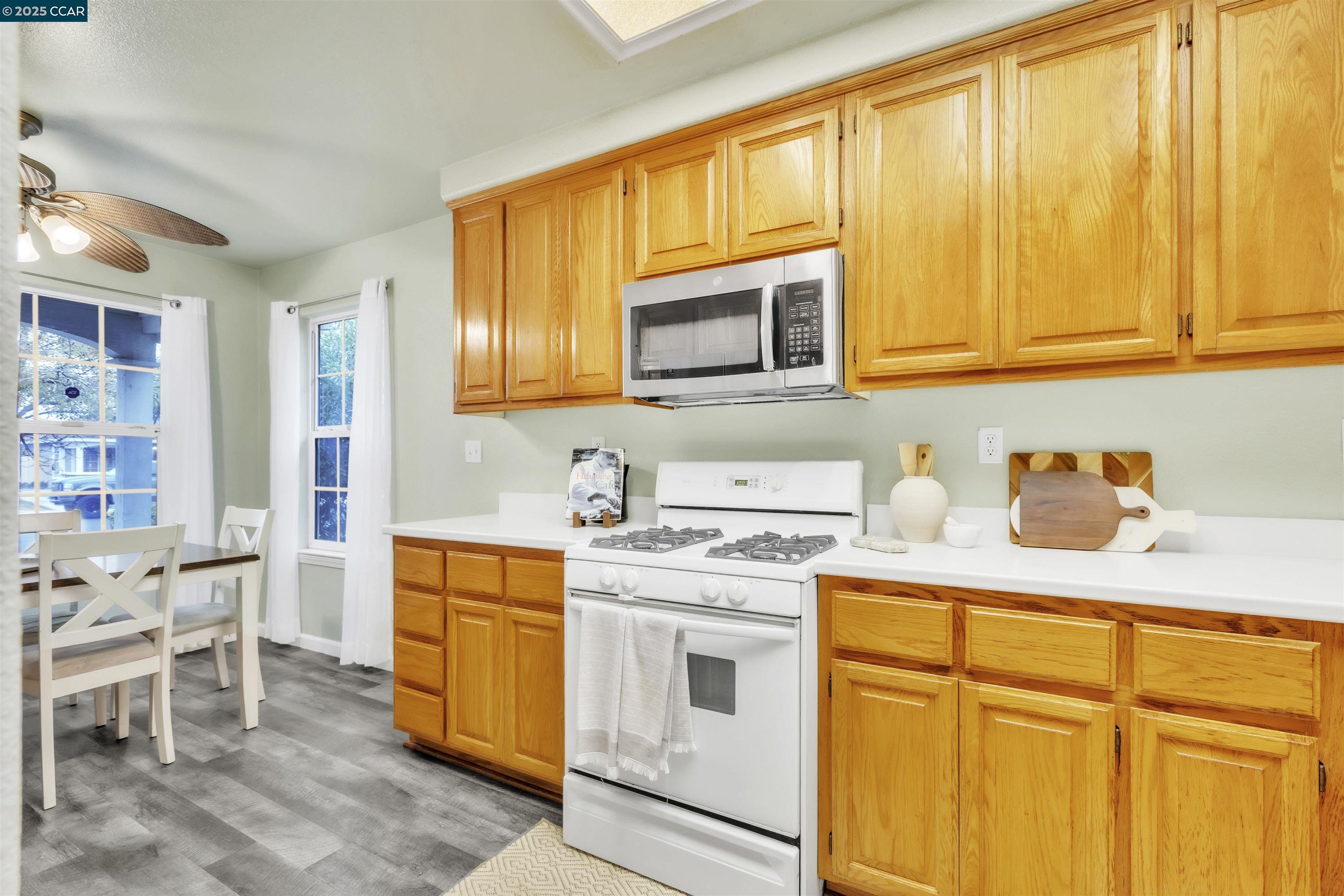 Detail Gallery Image 9 of 35 For 2086 Homecoming Way, Brentwood,  CA 94513 - 3 Beds | 2 Baths