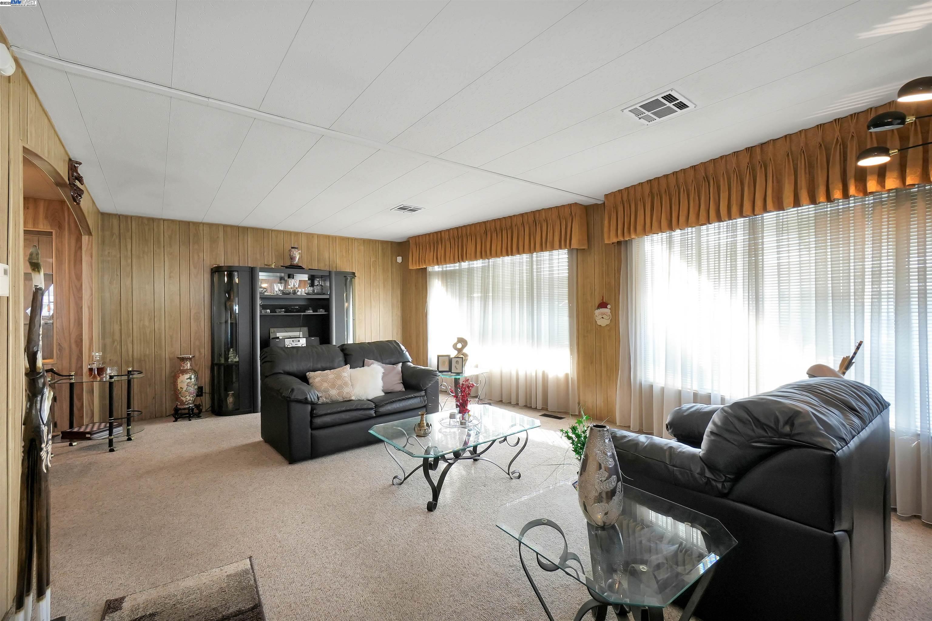 Detail Gallery Image 19 of 52 For 29050 S Westminster, Hayward,  CA 94544 - 2 Beds | 2 Baths