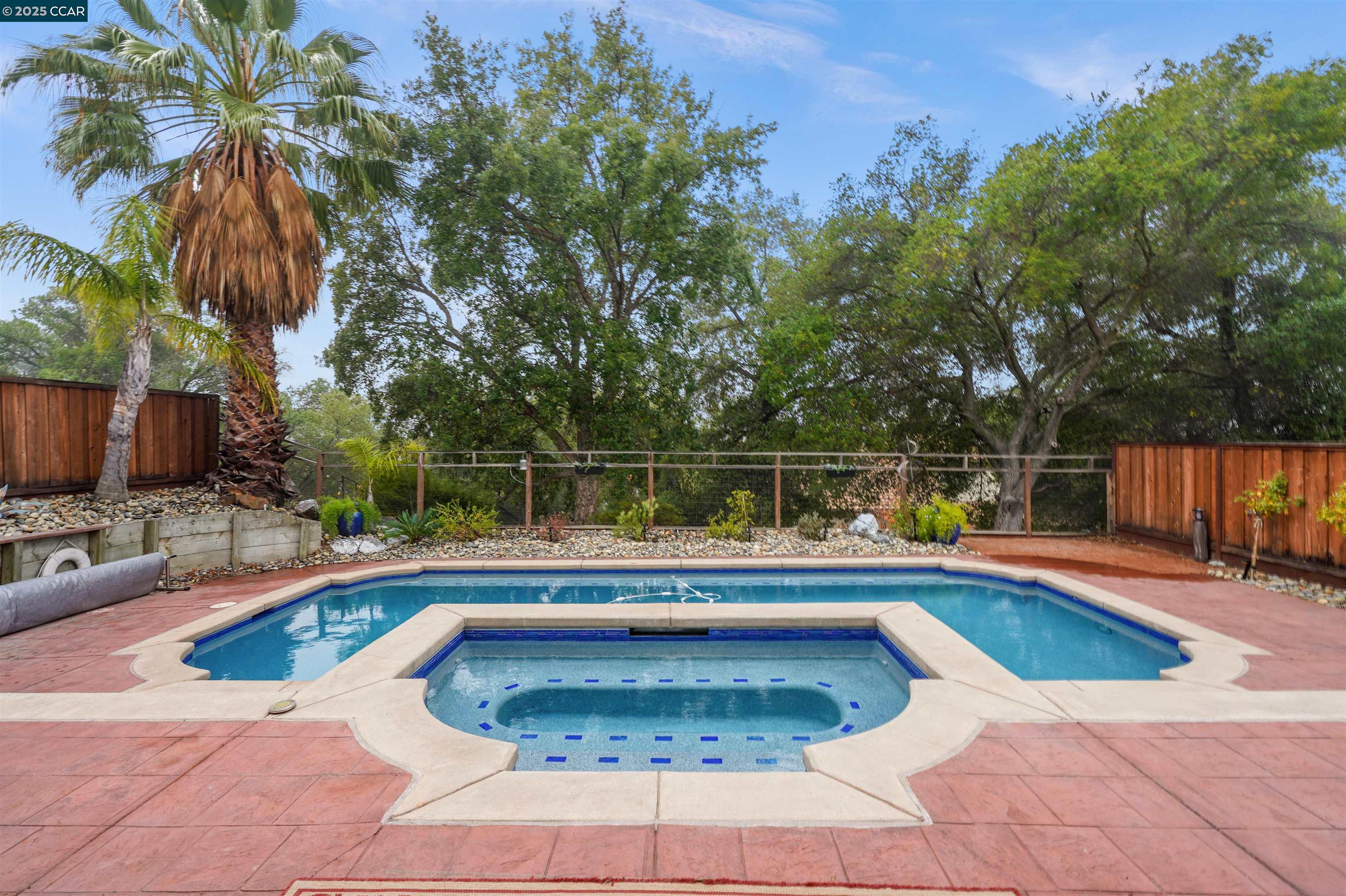 Detail Gallery Image 35 of 38 For 2063 Bluerock Ct, Concord,  CA 94521-1672 - 3 Beds | 2 Baths