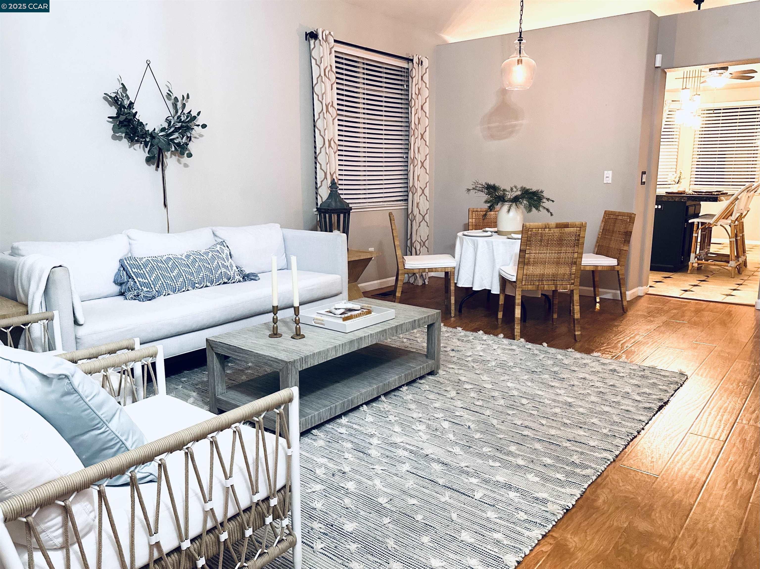 Detail Gallery Image 7 of 38 For 2063 Bluerock Ct, Concord,  CA 94521-1672 - 3 Beds | 2 Baths