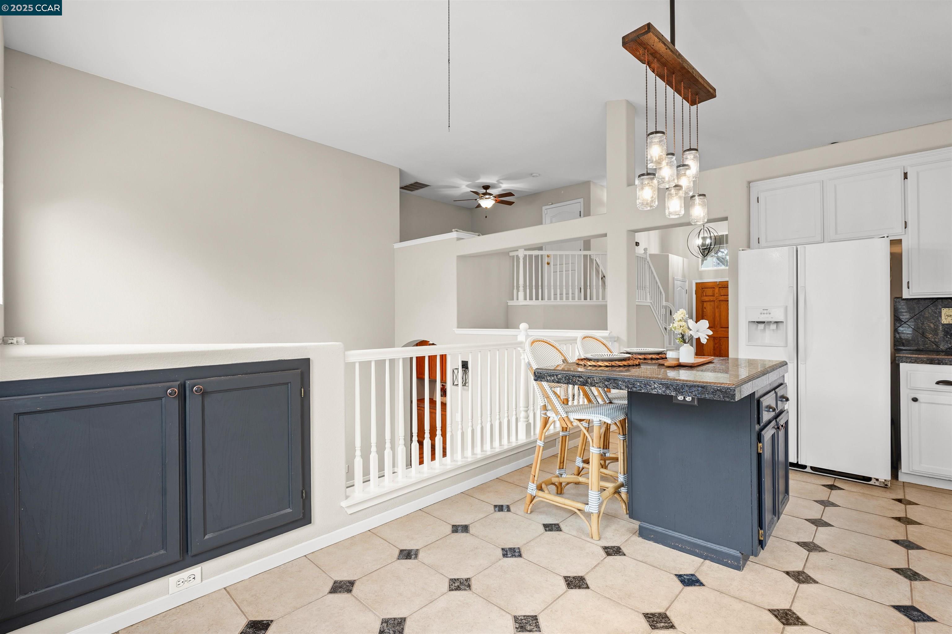 Detail Gallery Image 10 of 38 For 2063 Bluerock Ct, Concord,  CA 94521-1672 - 3 Beds | 2 Baths