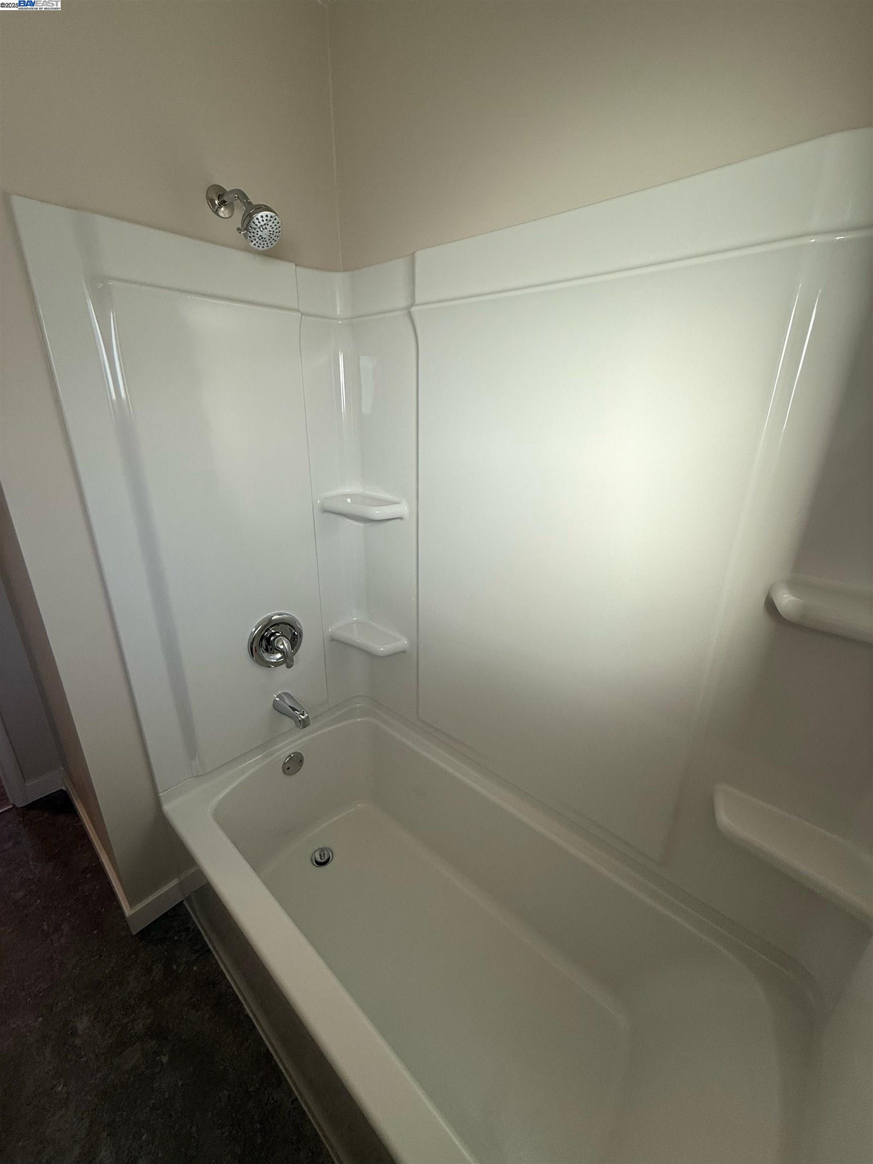 Detail Gallery Image 11 of 13 For 20275 Stanton Ave a,  Castro Valley,  CA 94546 - 2 Beds | 1 Baths