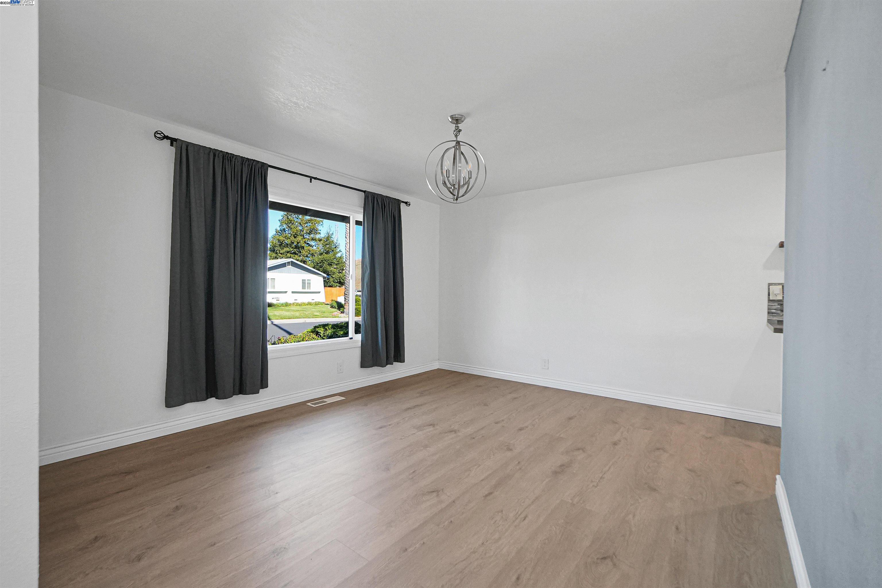 Detail Gallery Image 10 of 59 For 5 Terranova Dr, Antioch,  CA 94509 - 3 Beds | 2 Baths