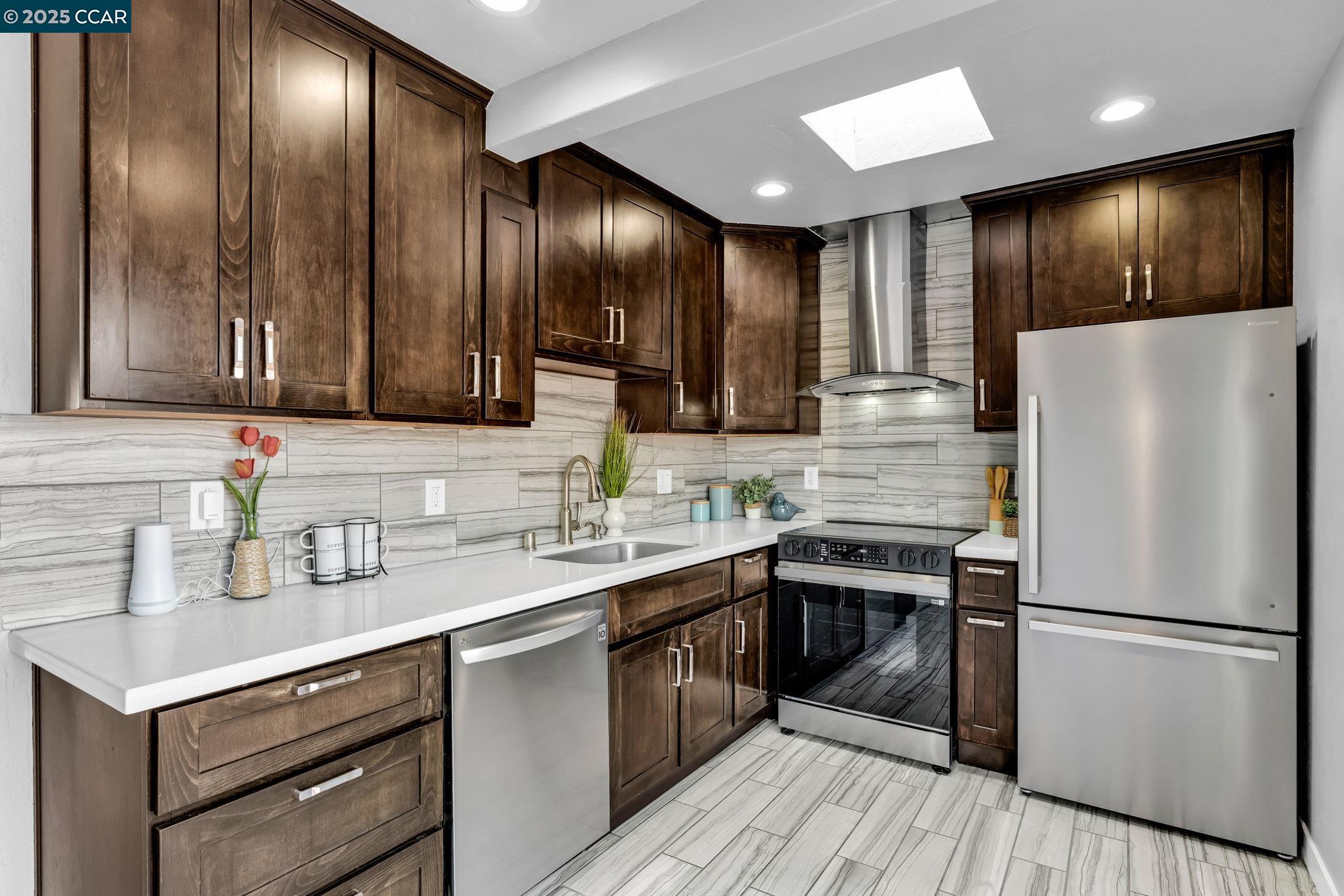 Detail Gallery Image 17 of 48 For 4405 Mcglothen Way, Richmond,  CA 94806 - 3 Beds | 1 Baths