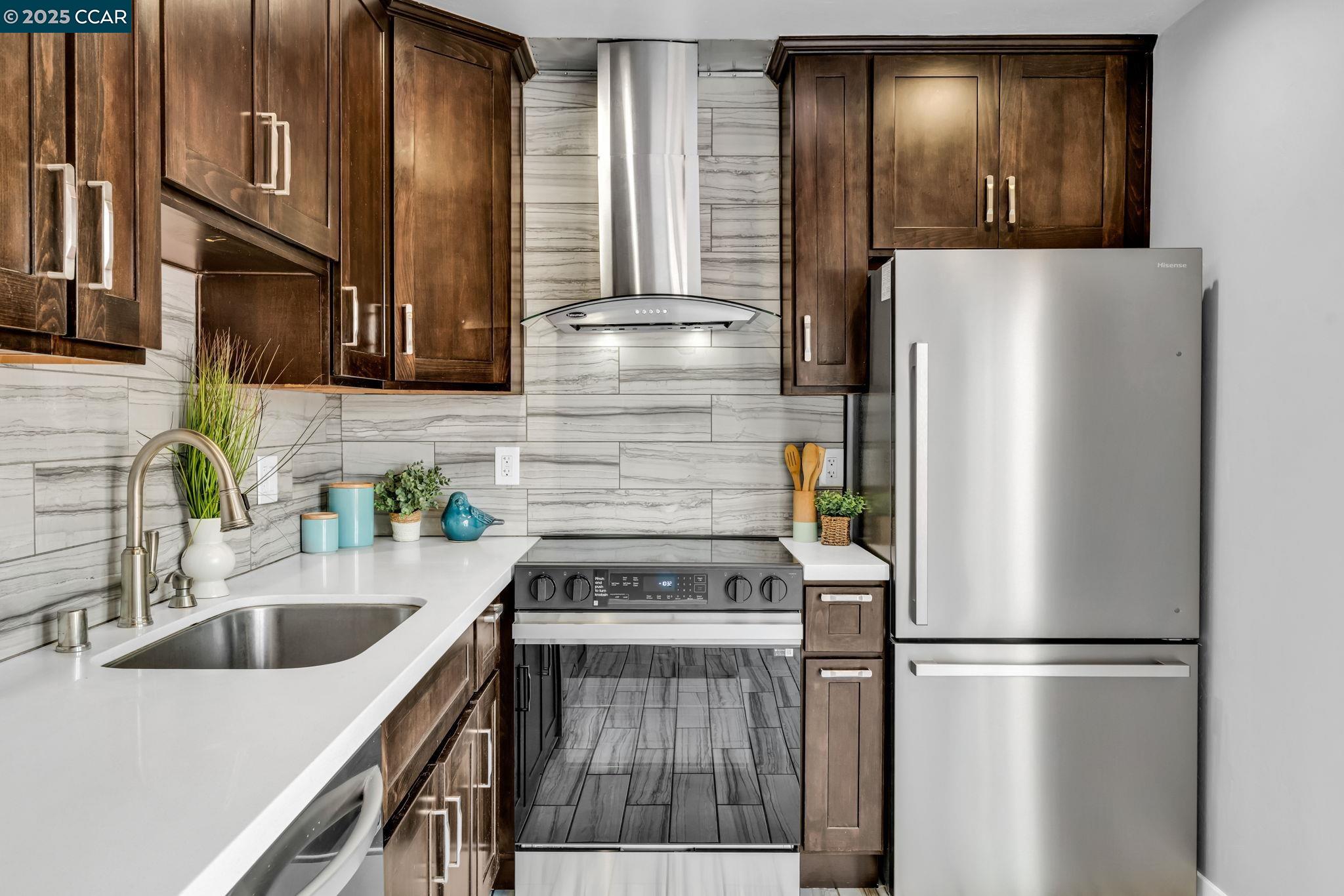 Detail Gallery Image 18 of 48 For 4405 Mcglothen Way, Richmond,  CA 94806 - 3 Beds | 1 Baths