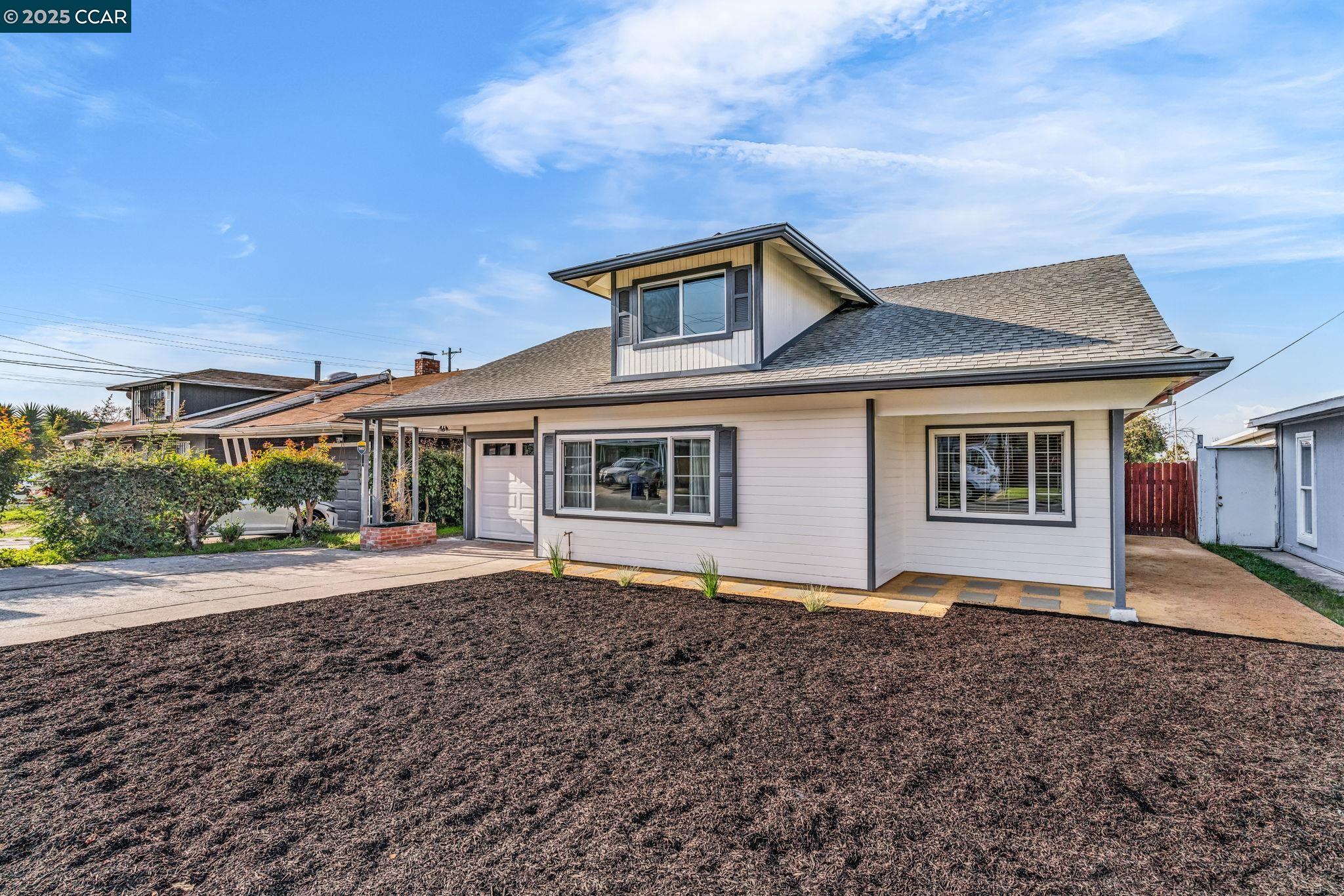 Detail Gallery Image 4 of 48 For 4405 Mcglothen Way, Richmond,  CA 94806 - 3 Beds | 1 Baths