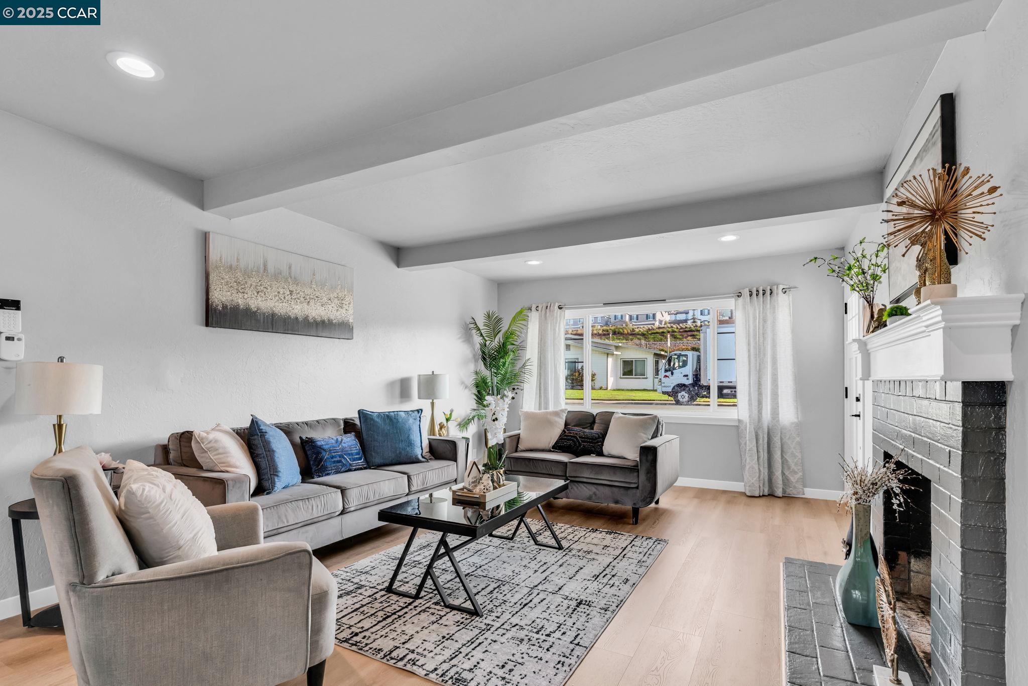 Detail Gallery Image 7 of 48 For 4405 Mcglothen Way, Richmond,  CA 94806 - 3 Beds | 1 Baths